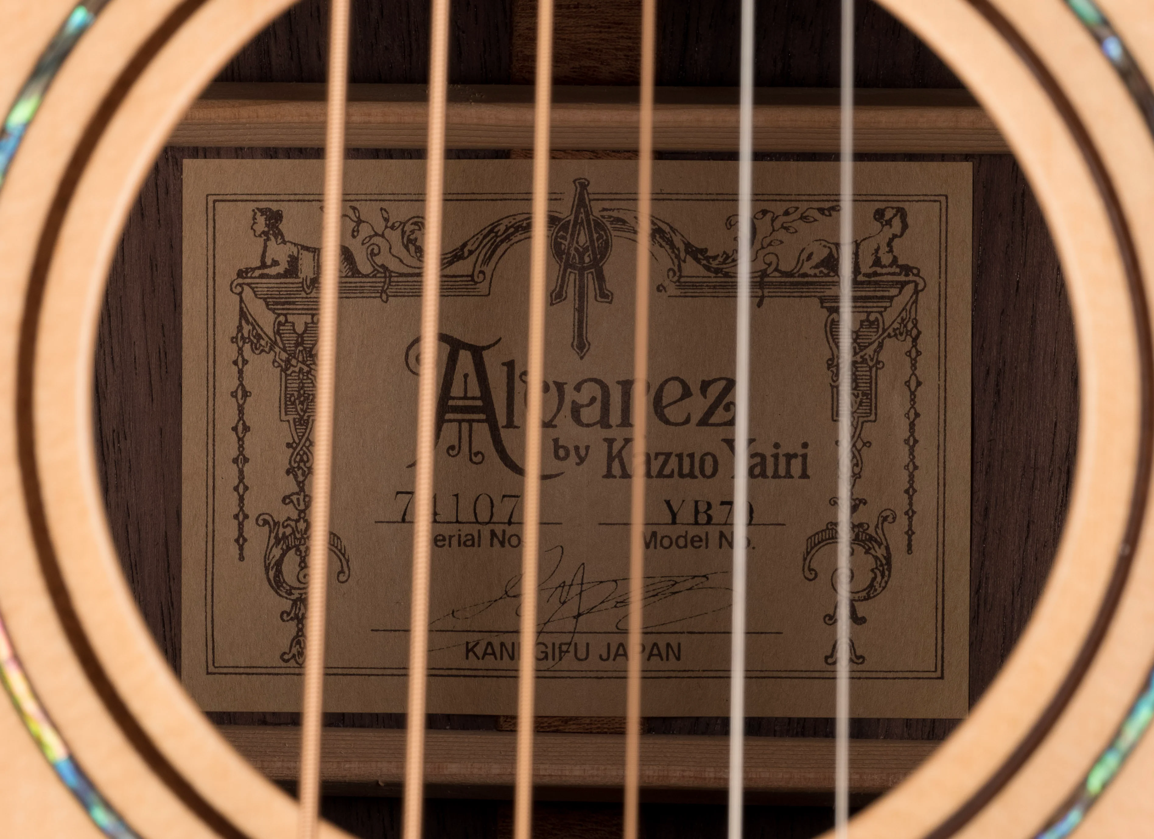 Alvarez Yairi Standard YB70 Baritone Sitka/Rosewood With Case - Image 8