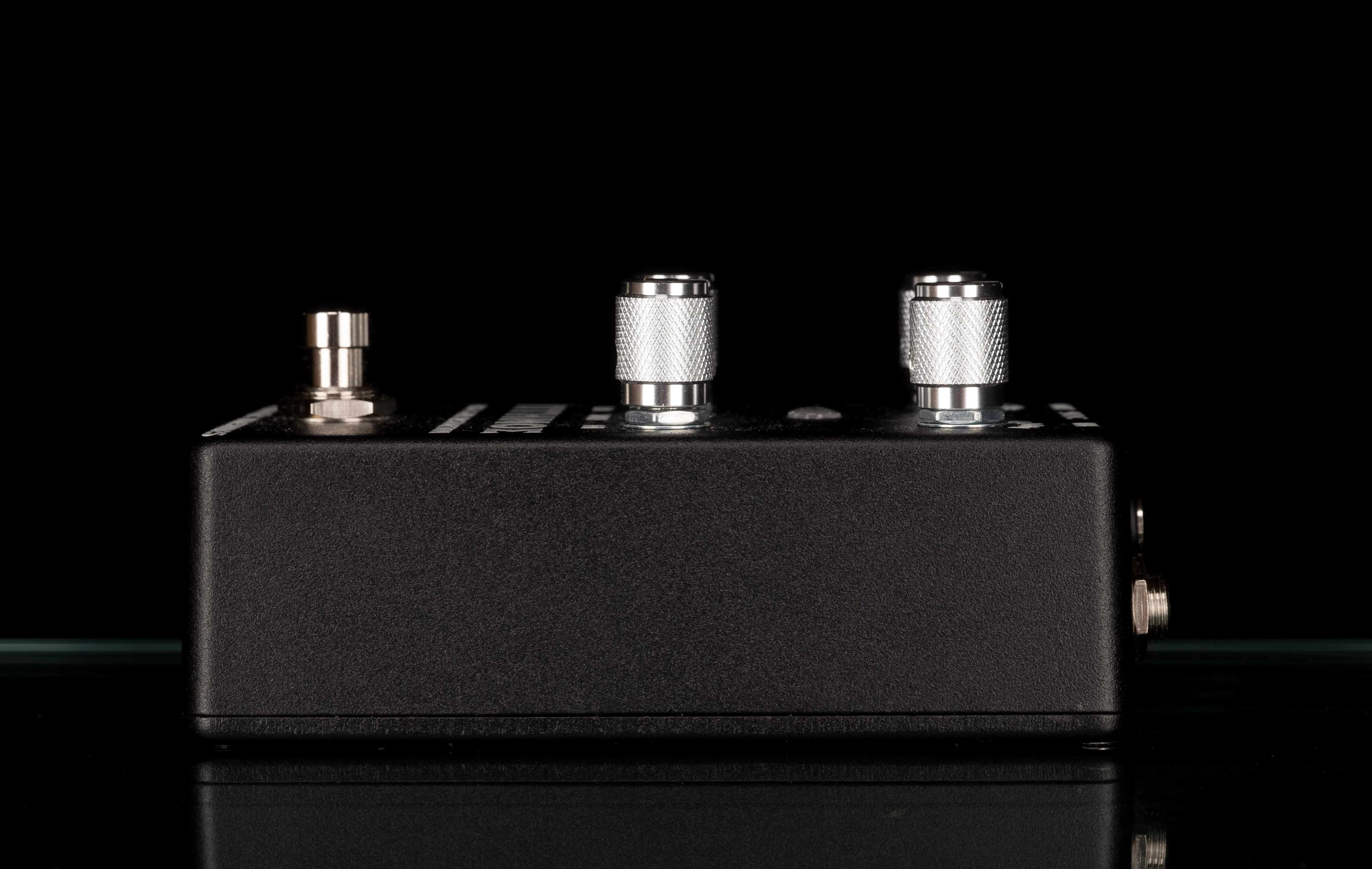 Demonic Machines ΠTHNOΣ High Gain Distortion Guitar Effect Pedal - Image 5