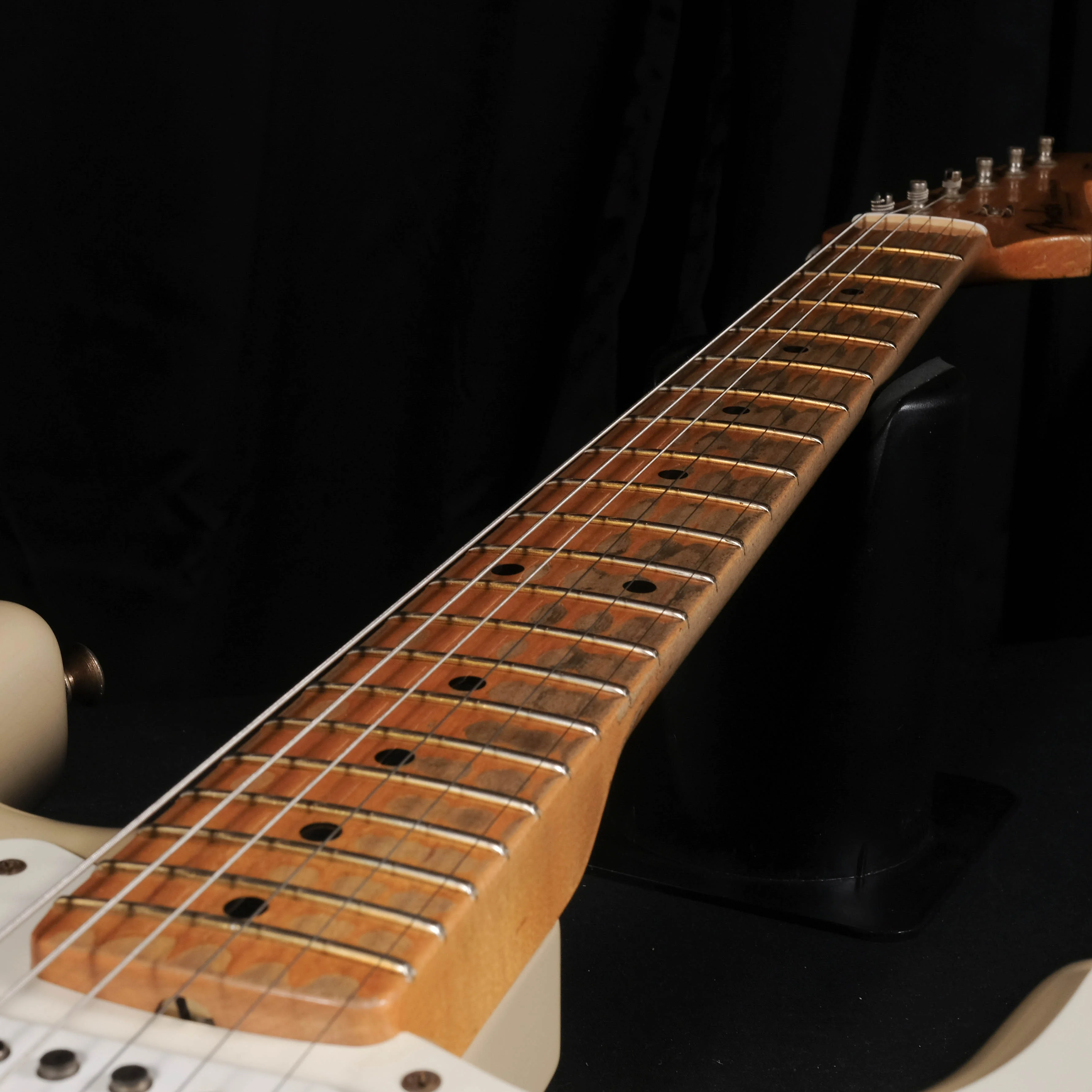 Fender Custom Shop 1956 Stratocaster Heavy Relic Desert Sand - Image 12