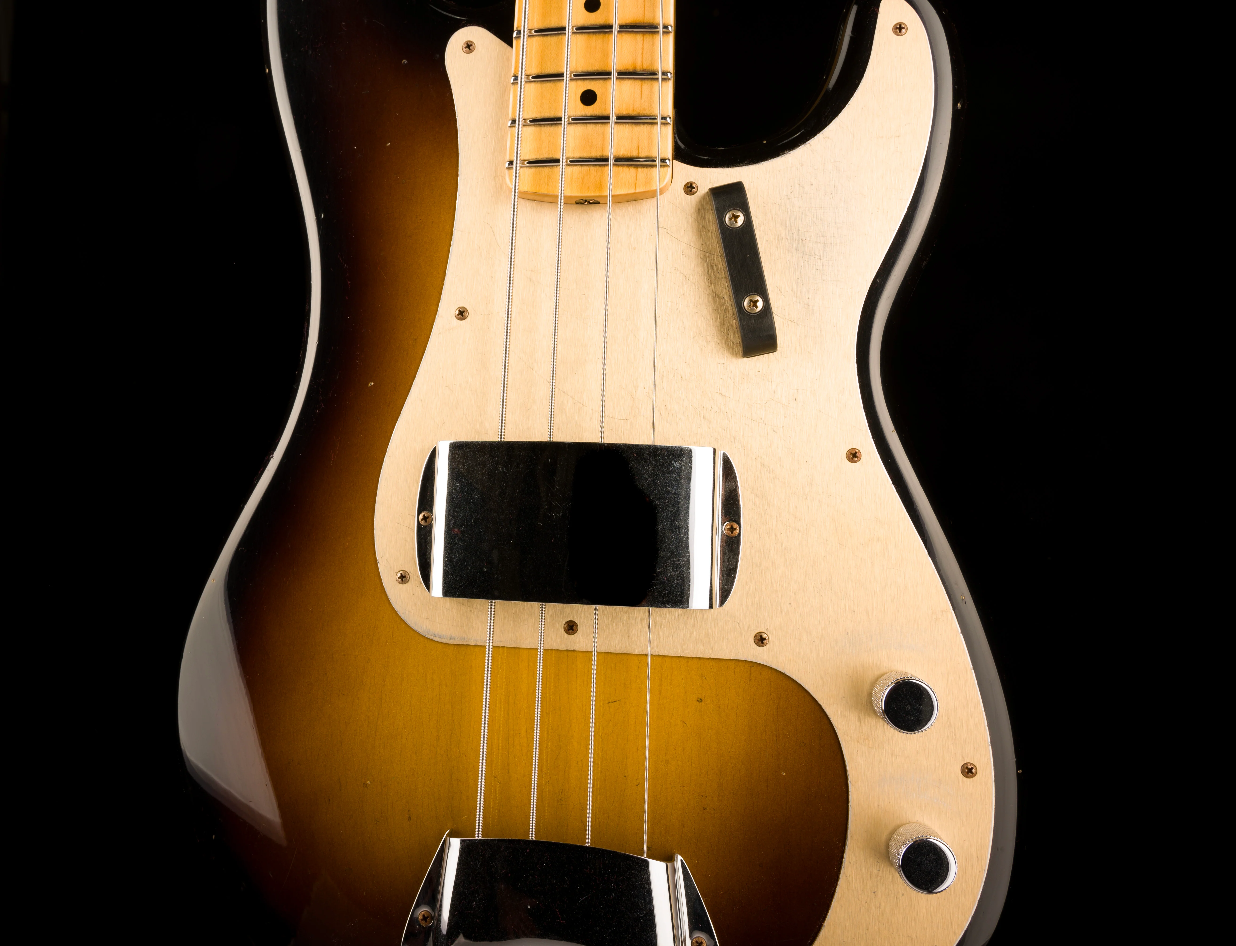 Fender Custom Shop '57 Precision Bass Journeyman Relic Wide-Fade 2 Tone Sunburst - Image 6