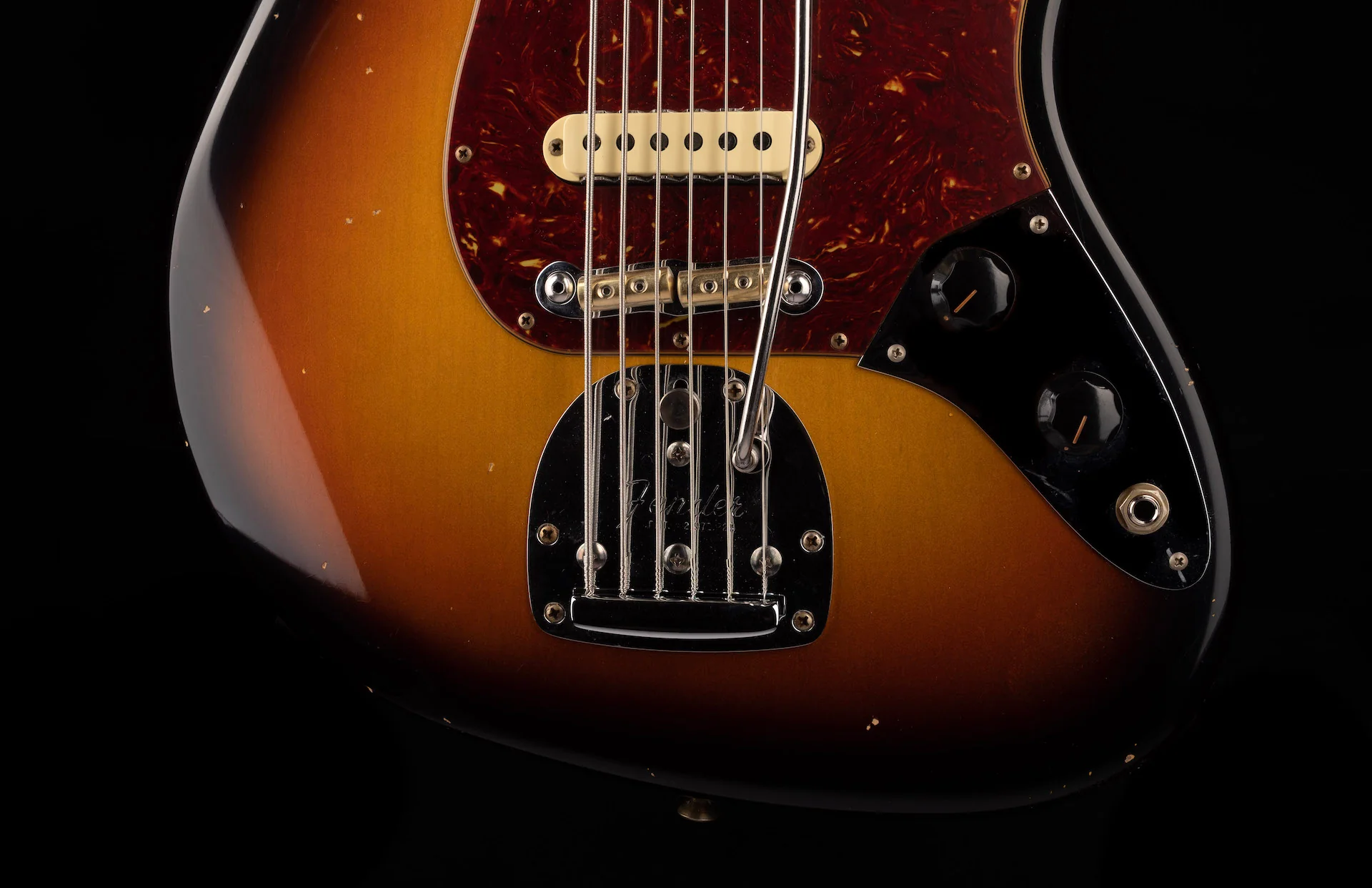 Fender Custom Shop 60's Bass VI Journeyman Relic Wide Fade 3-Tone Sunburst With Case - Image 5