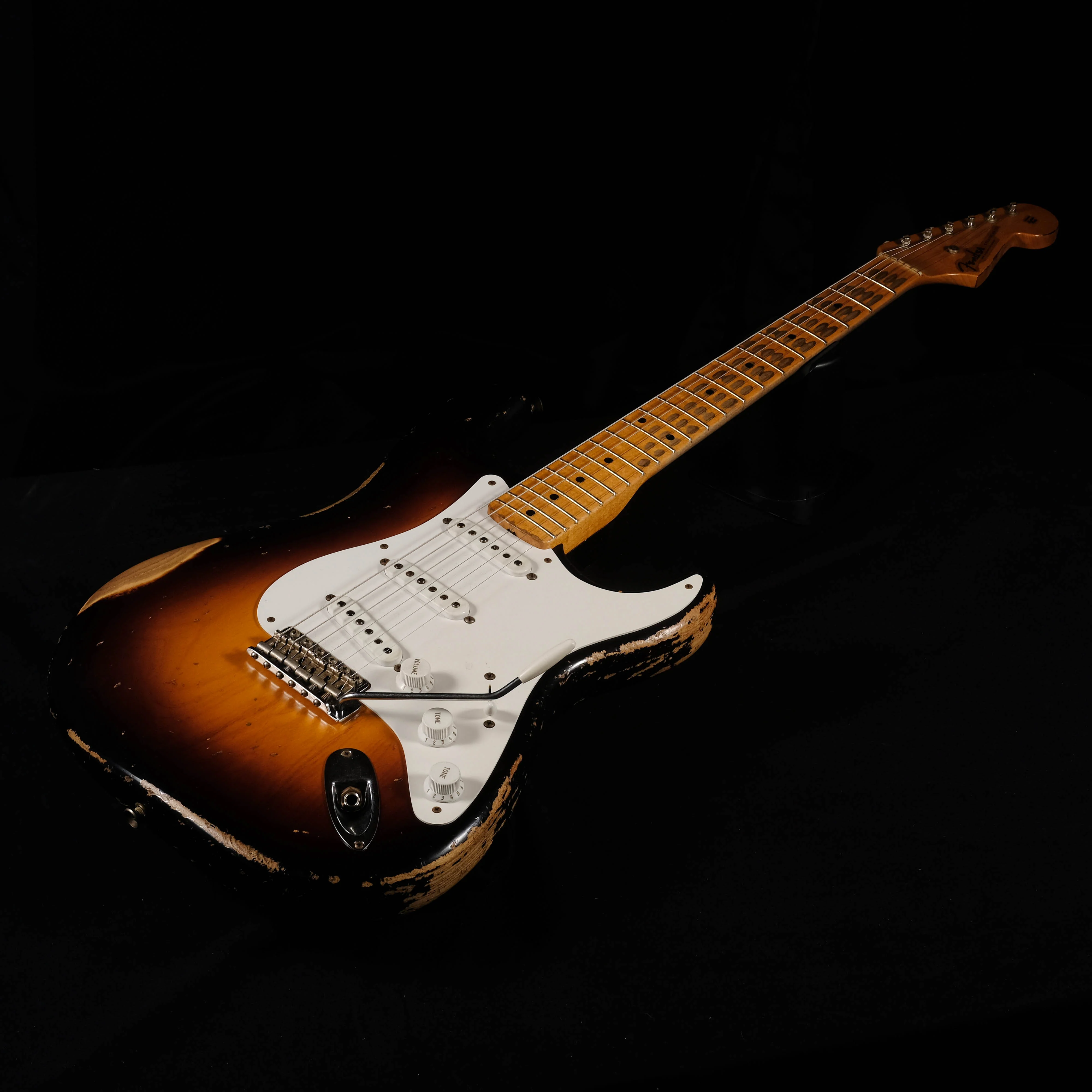 Fender Custom Shop 60th Anniversary '54 Heavy Relic Stratocaster Sunburst - Image 3