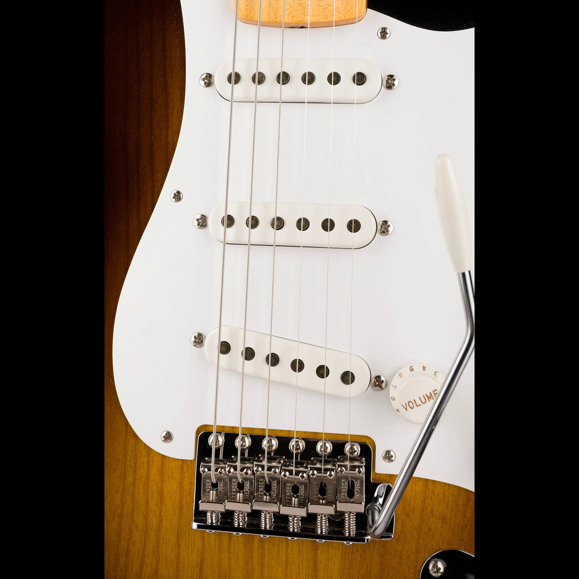 Fender Custom Shop Limited Edition 70th Anniversary 1954 Stratocaster Deluxe Closet Classic Wide Fade 2-Tone Sunburst - Image 7