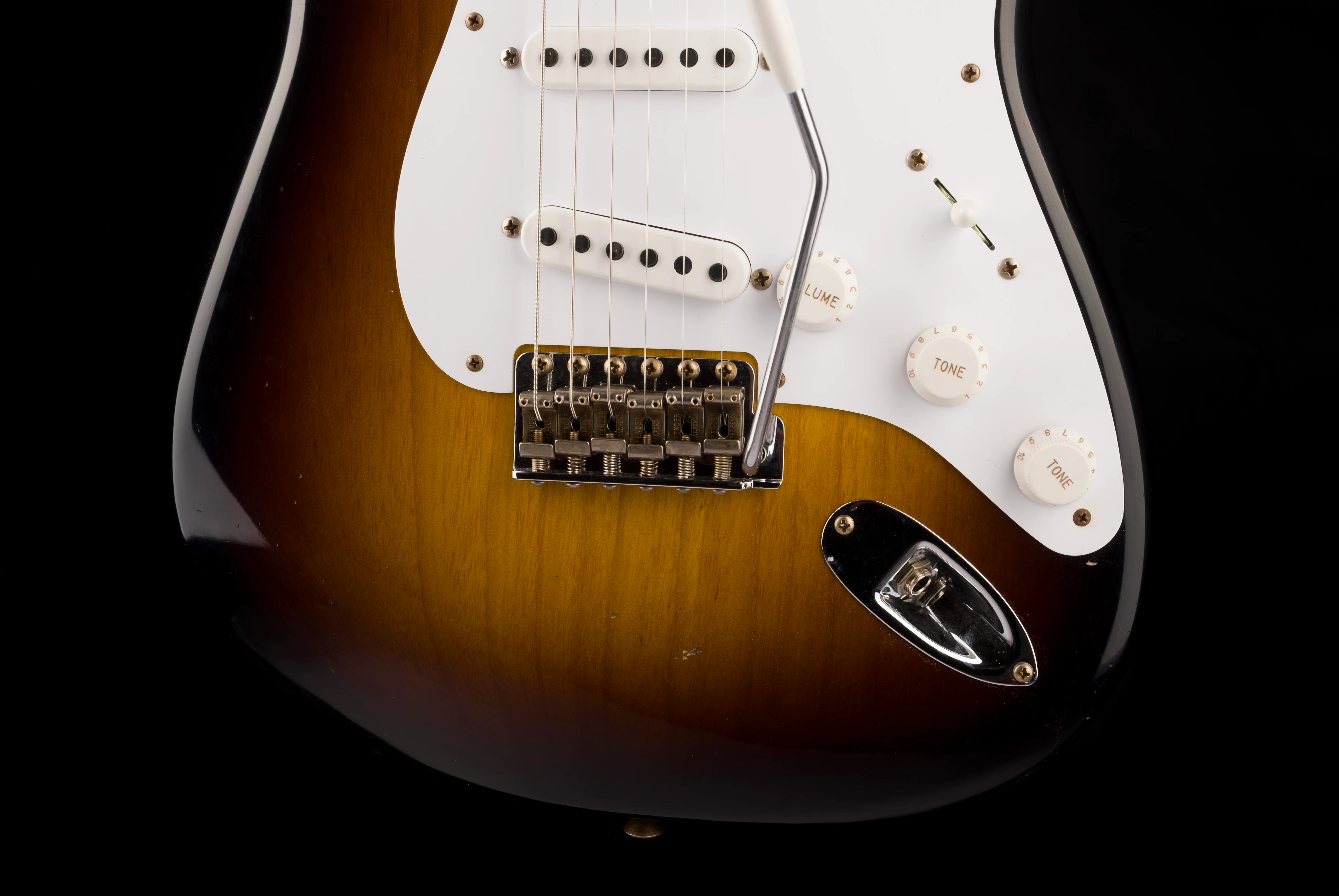 Fender Custom Shop Limited Edition 70th Anniversary 1954 Stratocaster Journeyman Relic Wide Fade 2-Tone Sunburst - Image 5