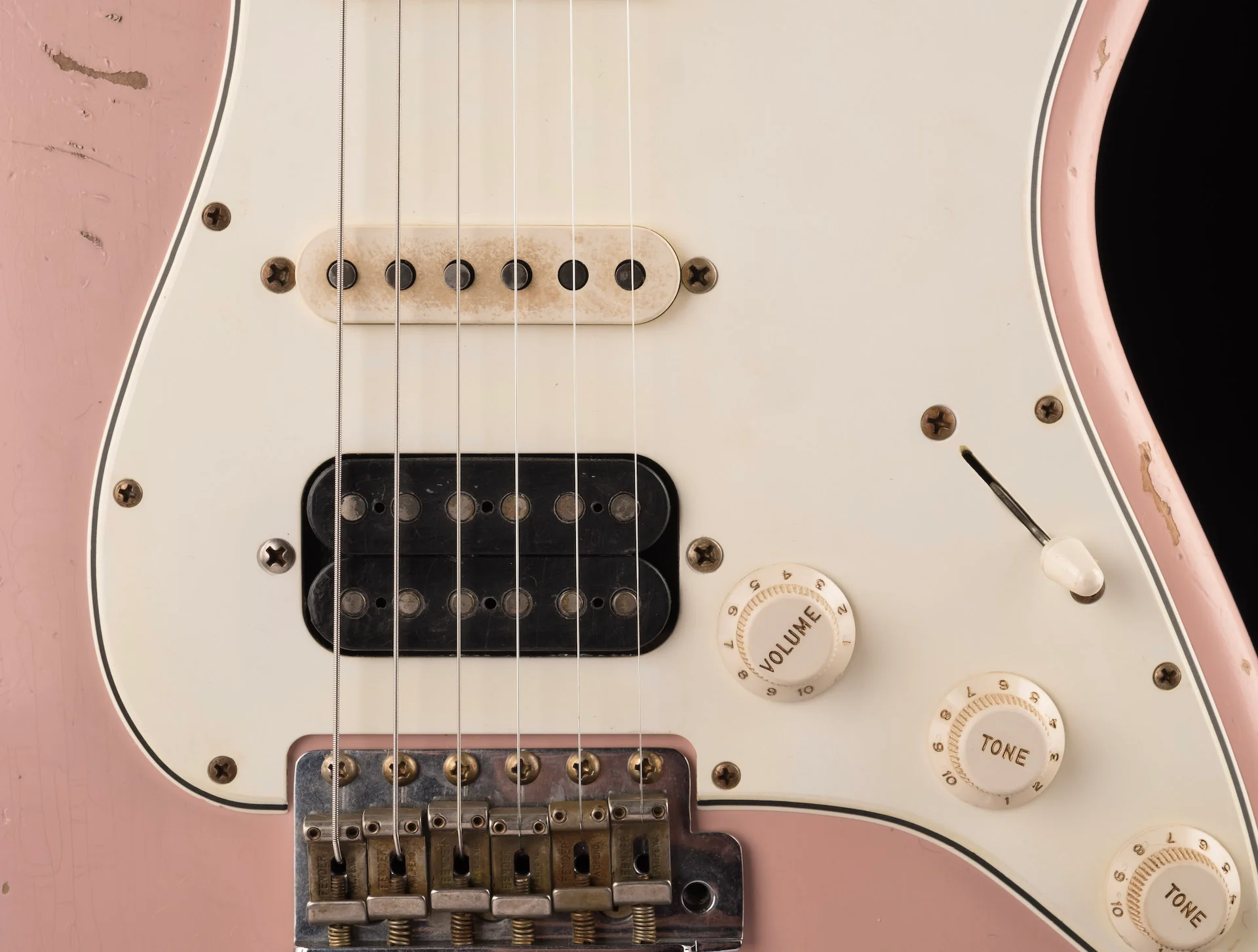 Fender Custom Shop Masterbuilt Paul Waller 1963 Stratocaster HSS Heavy Relic Dirty Shell Pink - Image 6