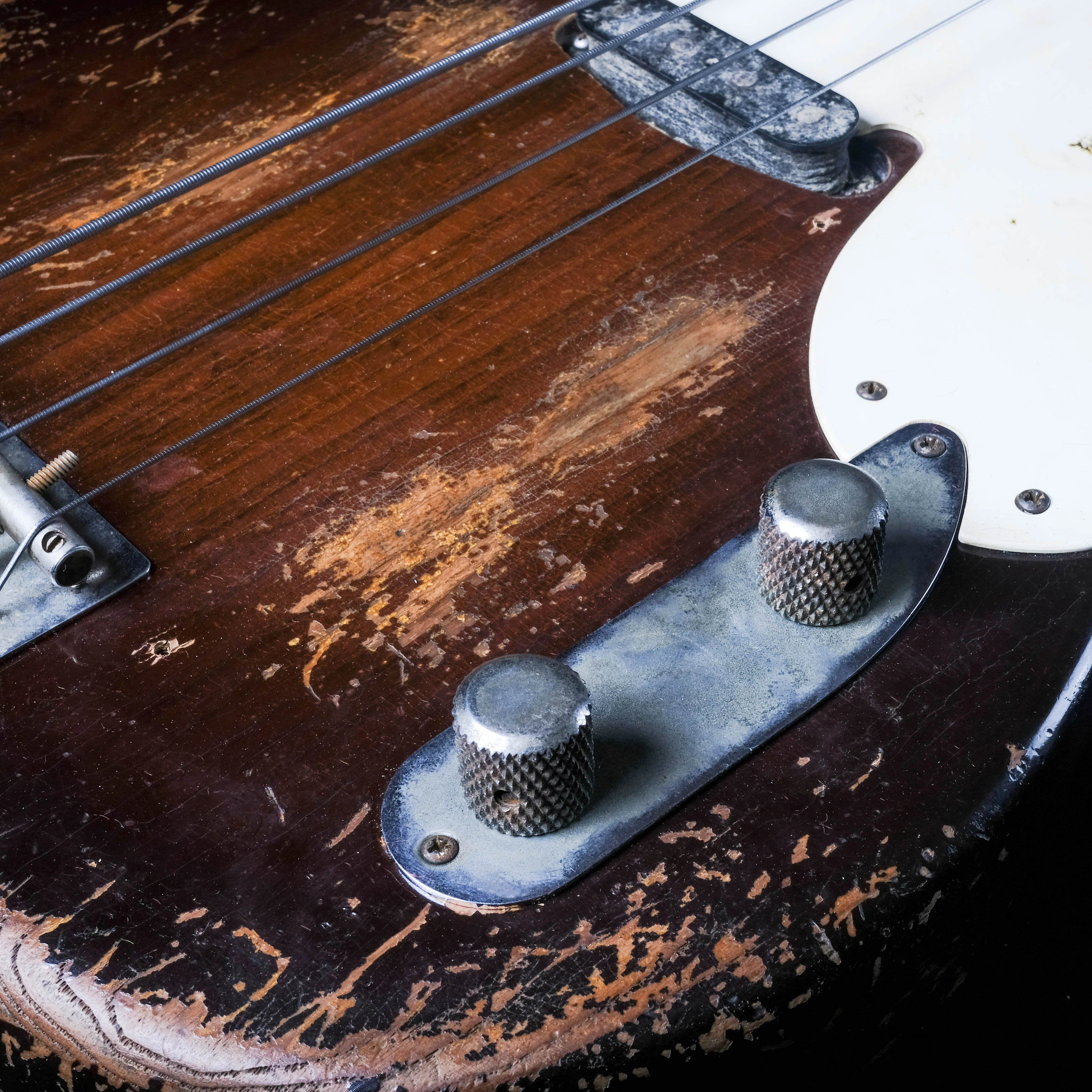 Fender Custom Shop Masterbuilt Vincent Van Trigt 1955 Precision Bass Heavy Relic 2-Tone Sunburst - Image 9