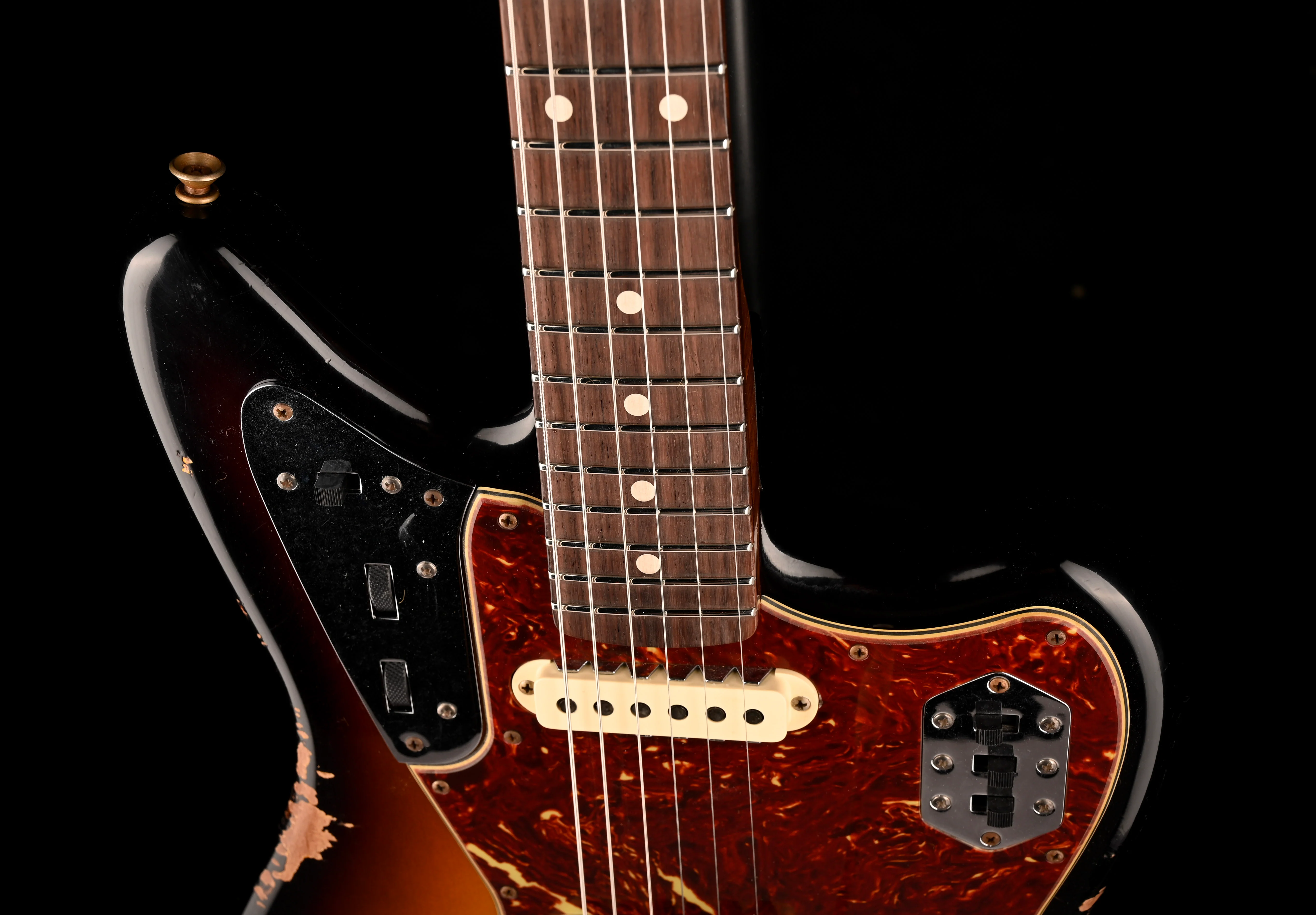 Fender Custom Shop Roasted 1962 Jaguar Journeyman Relic Wide Fade 2-Tone Sunburst With Case - Image 3