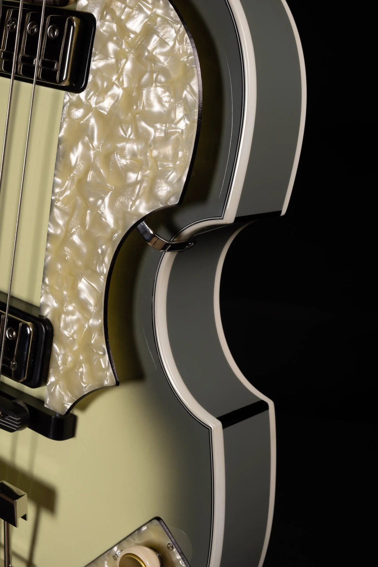 Hofner H500/1-62-O '62 Reissue Violin Bass Limited Run One Off Antigua Finish - Image 8