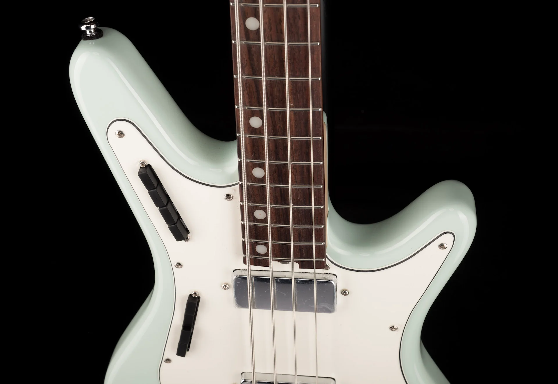 Nordstrand Audio Acinonyx Short Scale Bass - Surf Green Parchment Pickguard with Gig Bag - Image 3
