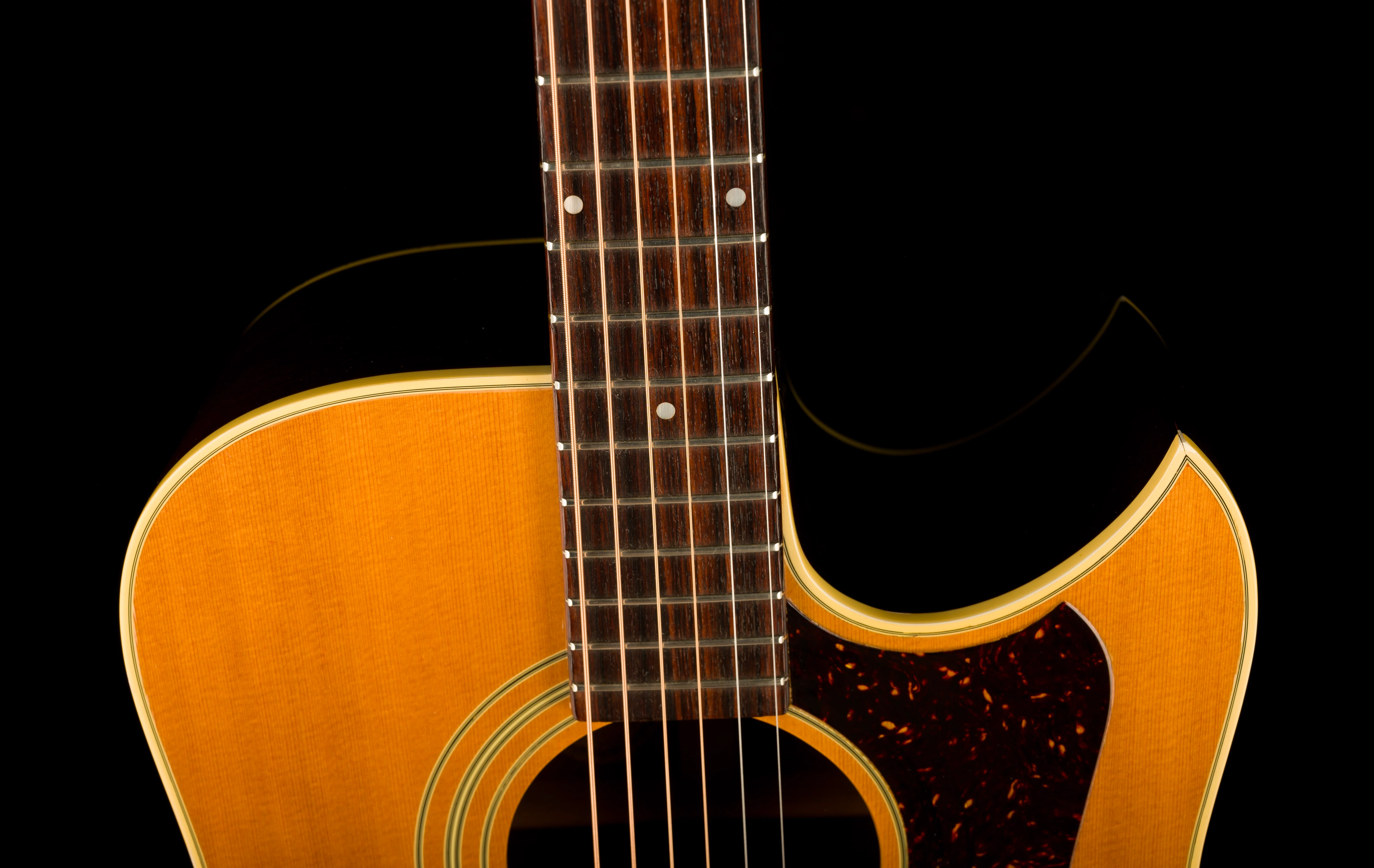 Vintage 1982 Guild D40C Natural Acoustic Guitar With OHSC - Image 3