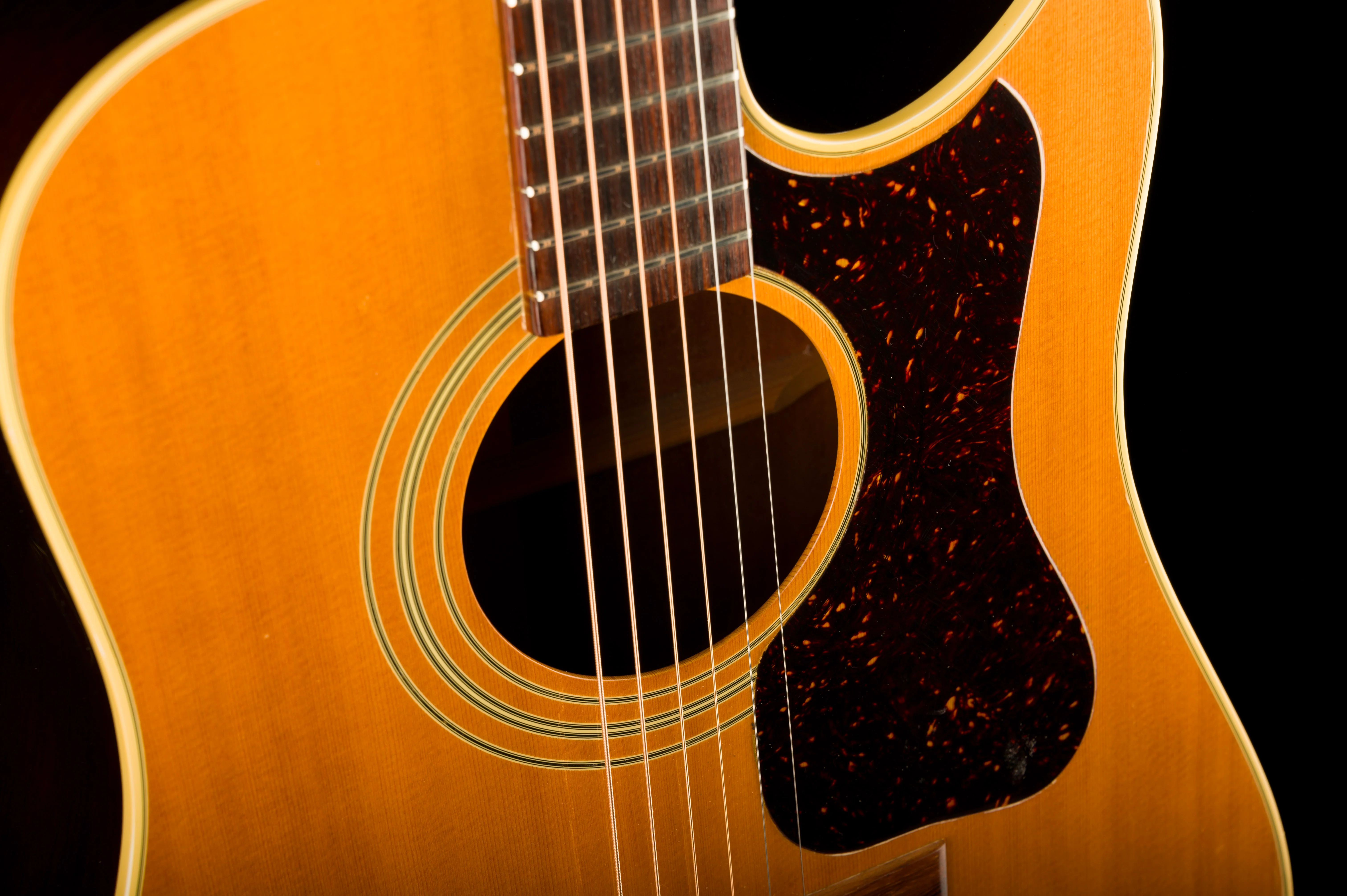 Vintage 1982 Guild D40C Natural Acoustic Guitar With OHSC - Image 7