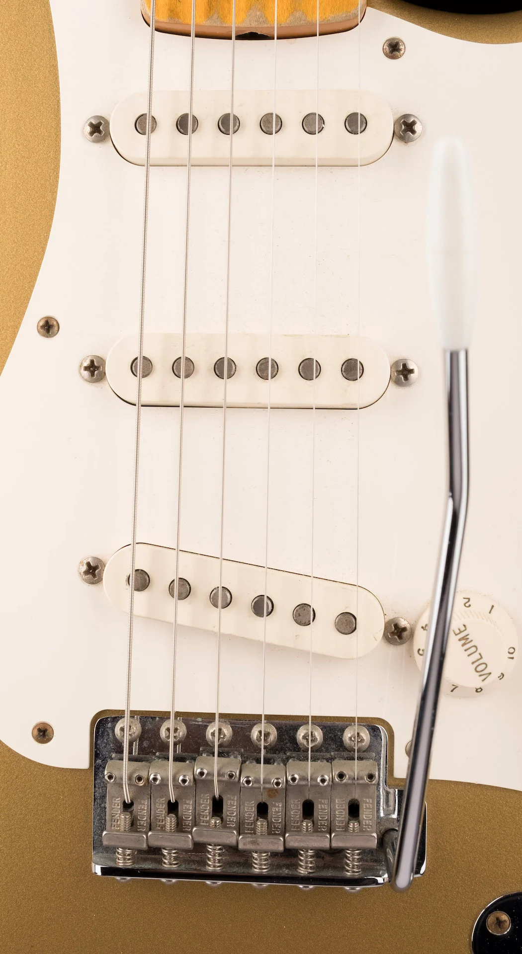 Pre Owned 1990s Fender Made In Japan VJ ST-57 Strat Gold With Gig Bag - Image 7