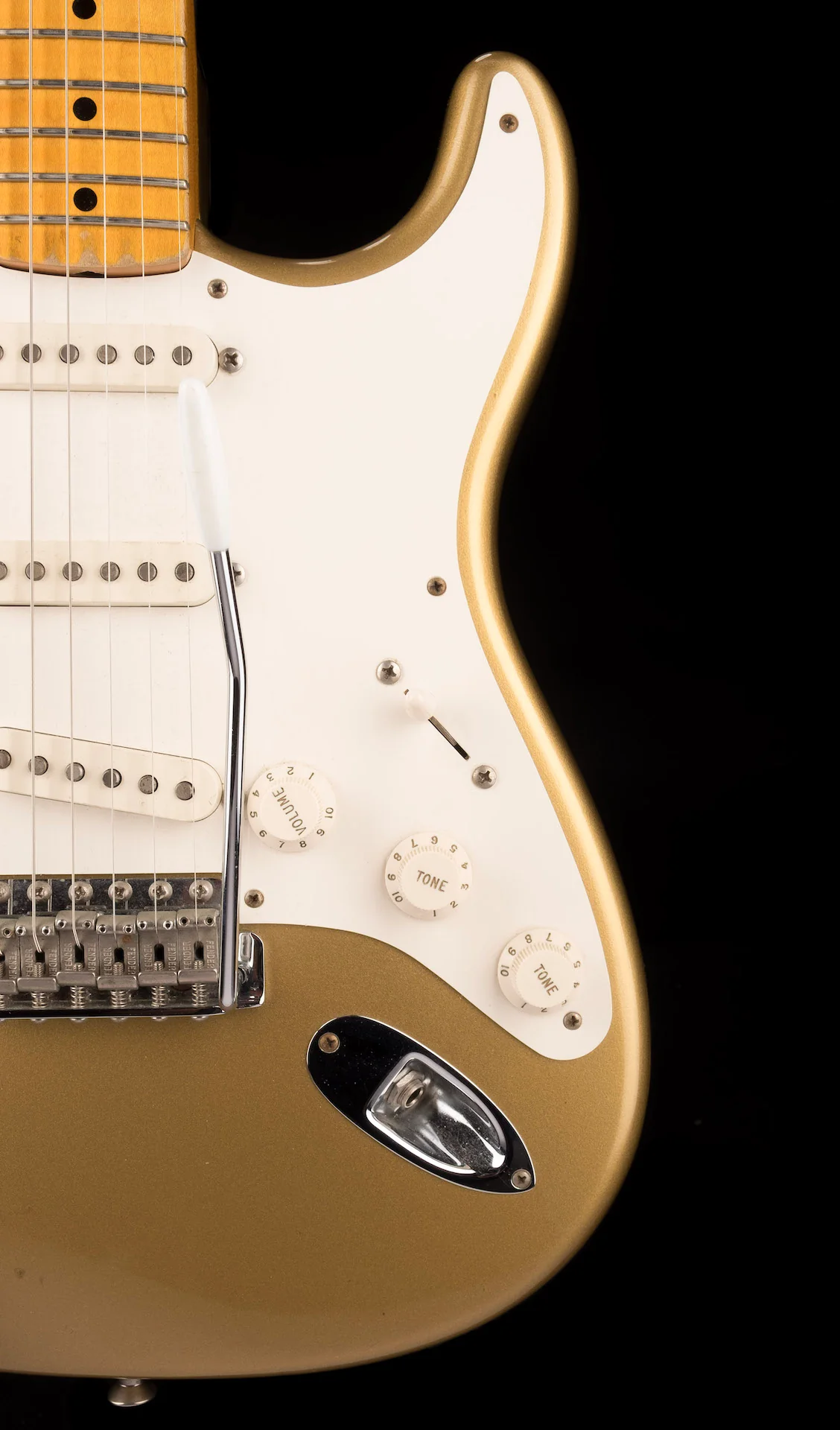 Pre Owned 1990s Fender Made In Japan VJ ST-57 Strat Gold With Gig Bag - Image 9