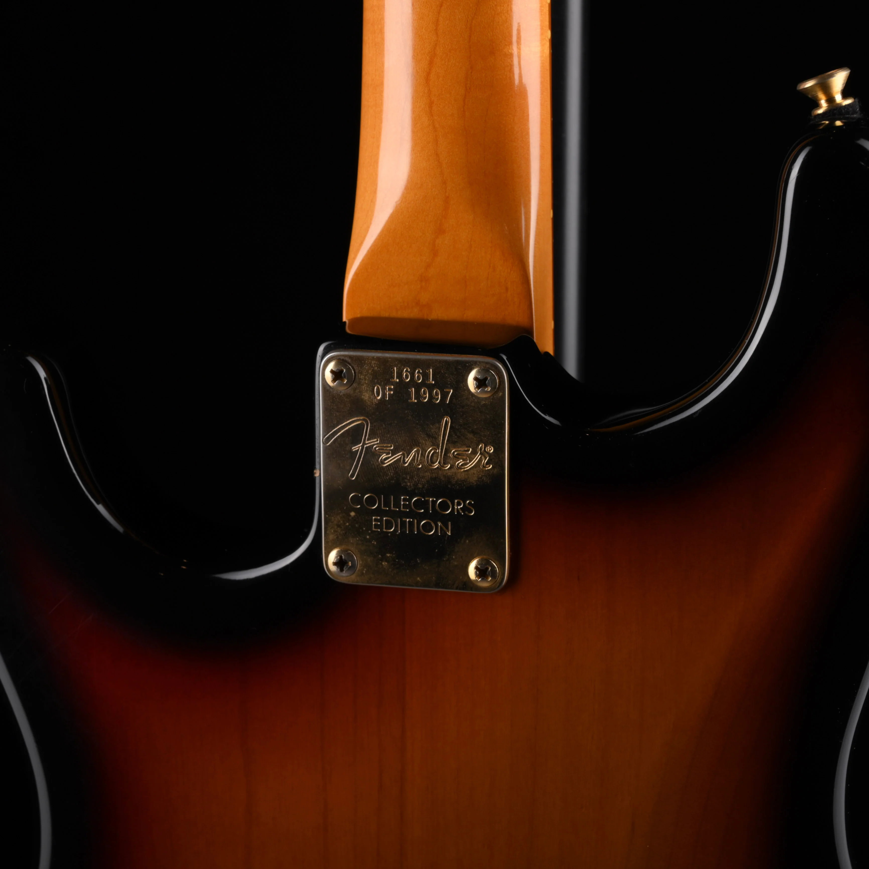 Pre Owned 1997 Fender Stratocaster Collector's Edition 3-Tone Sunburst #1661 of 1997 With OHSC - Image 8