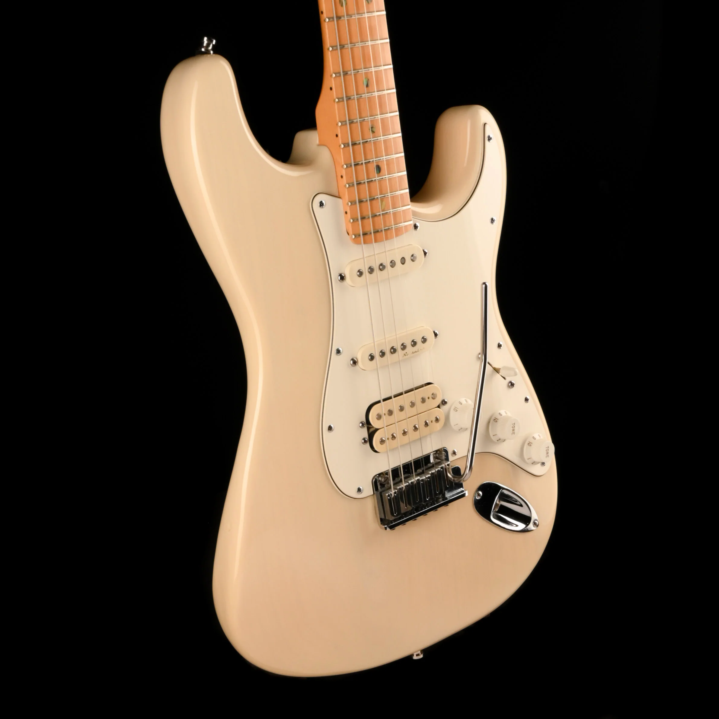 Pre Owned 1998 Fender American Deluxe Fat Stratocaster HSS White Blonde with Bag - Image 7