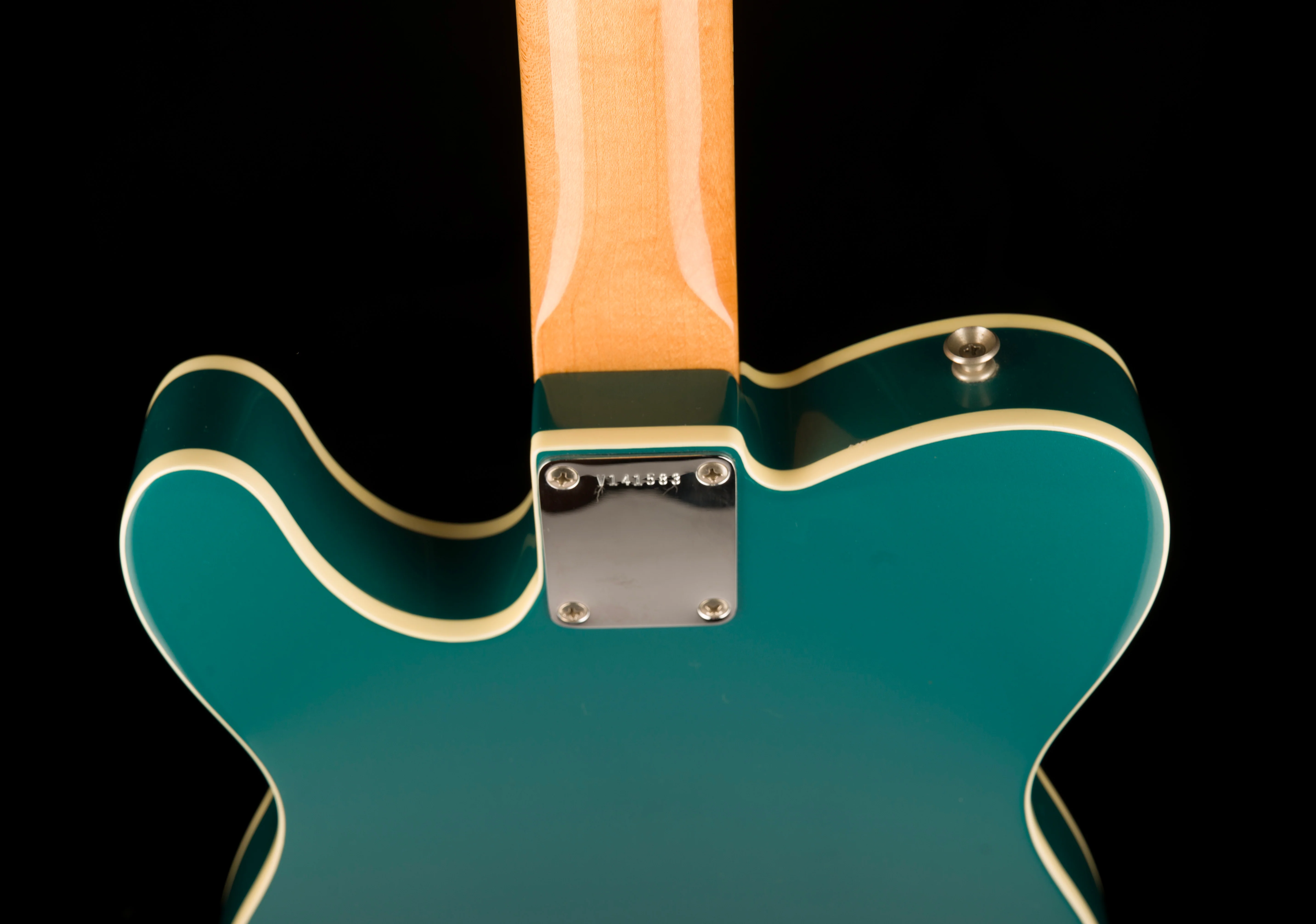 Pre Owned 2001 Fender American Vintage ‘62 Telecaster Custom Ocean Turquoise With Case - Image 13