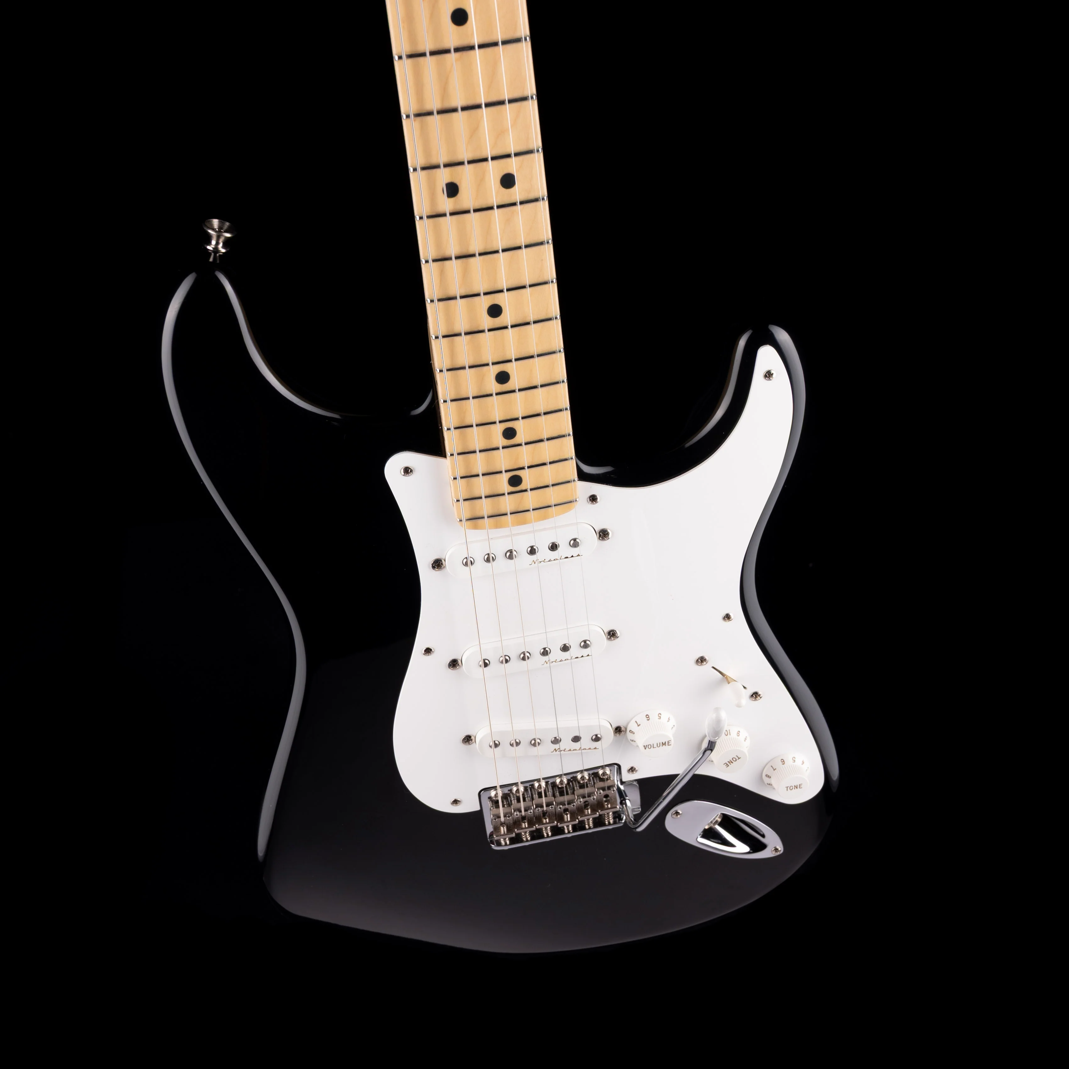 Pre-Owned 2004 Fender Eric Clapton Stratocaster Black With OHSC - Image 3