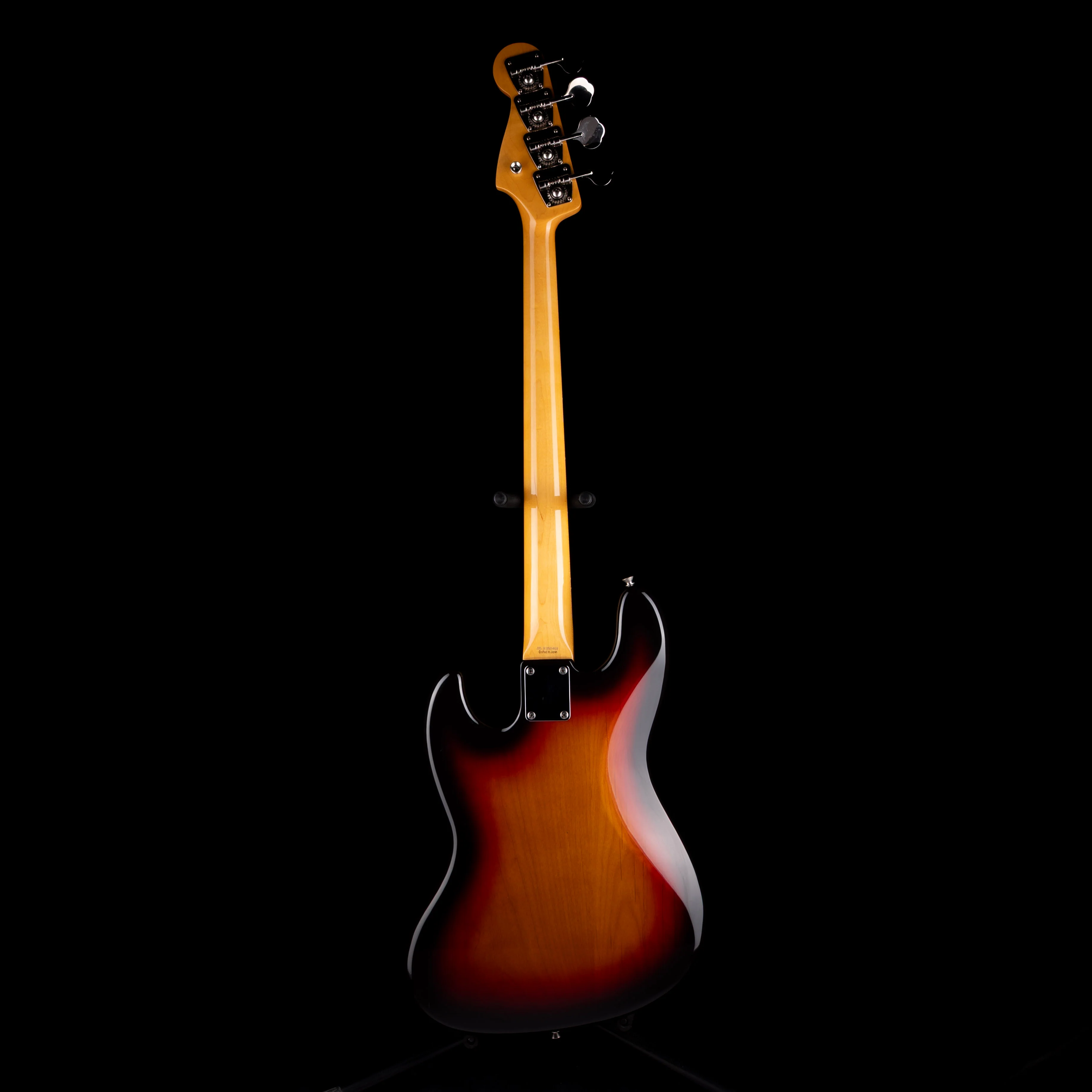 Pre Owned 2004 Fender Made in Japan 1962 Reissue Jazz Bass 3-Tone Sunburst With Case - Image 10