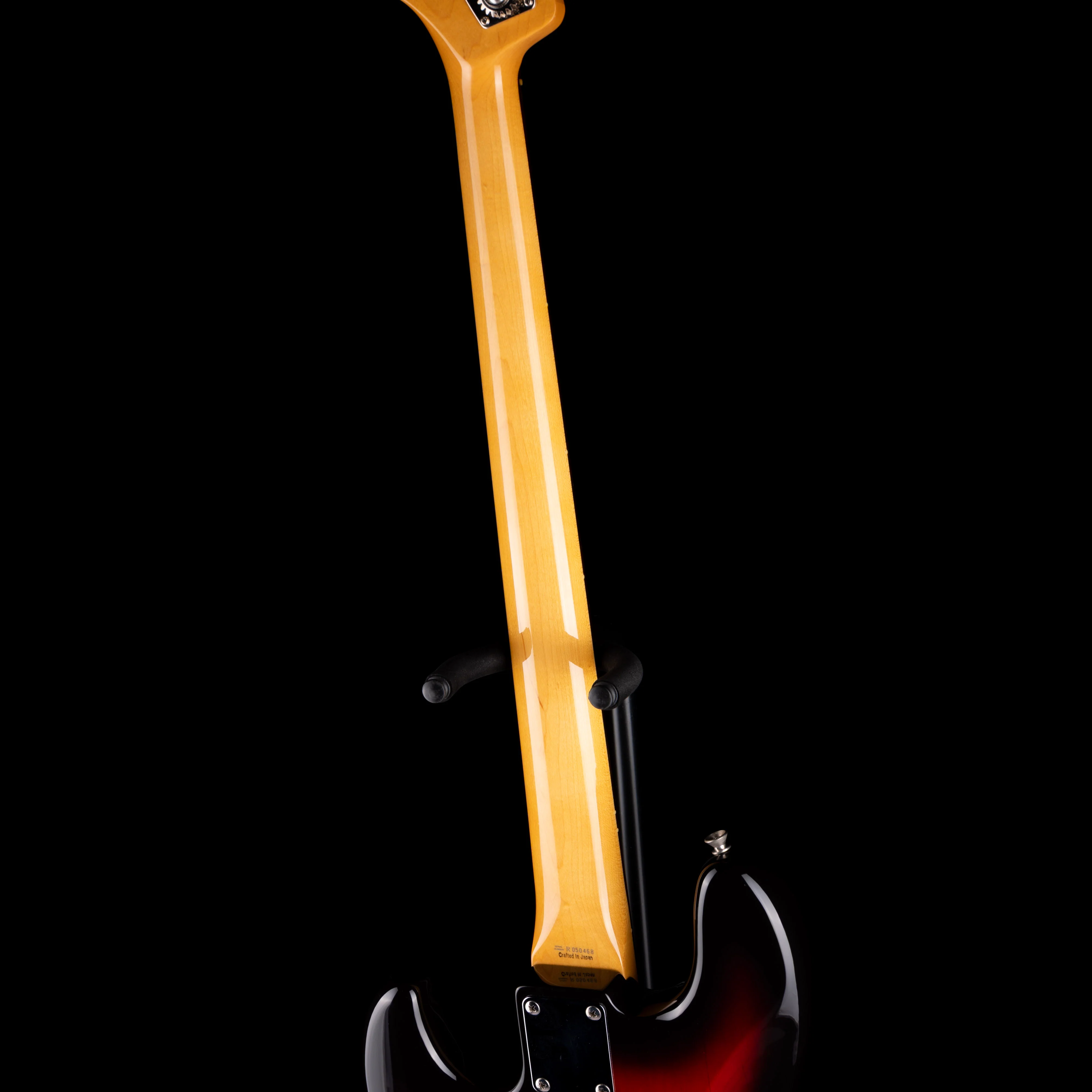 Pre Owned 2004 Fender Made in Japan 1962 Reissue Jazz Bass 3-Tone Sunburst With Case - Image 12