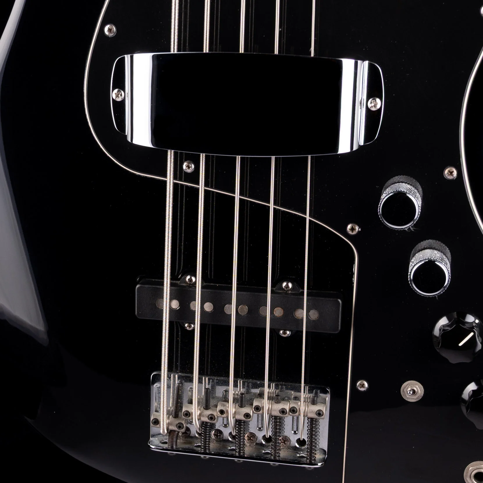 Pre Owned 2005 Fender Marcus Miller Jazz Bass V Black With OHSC - Image 4