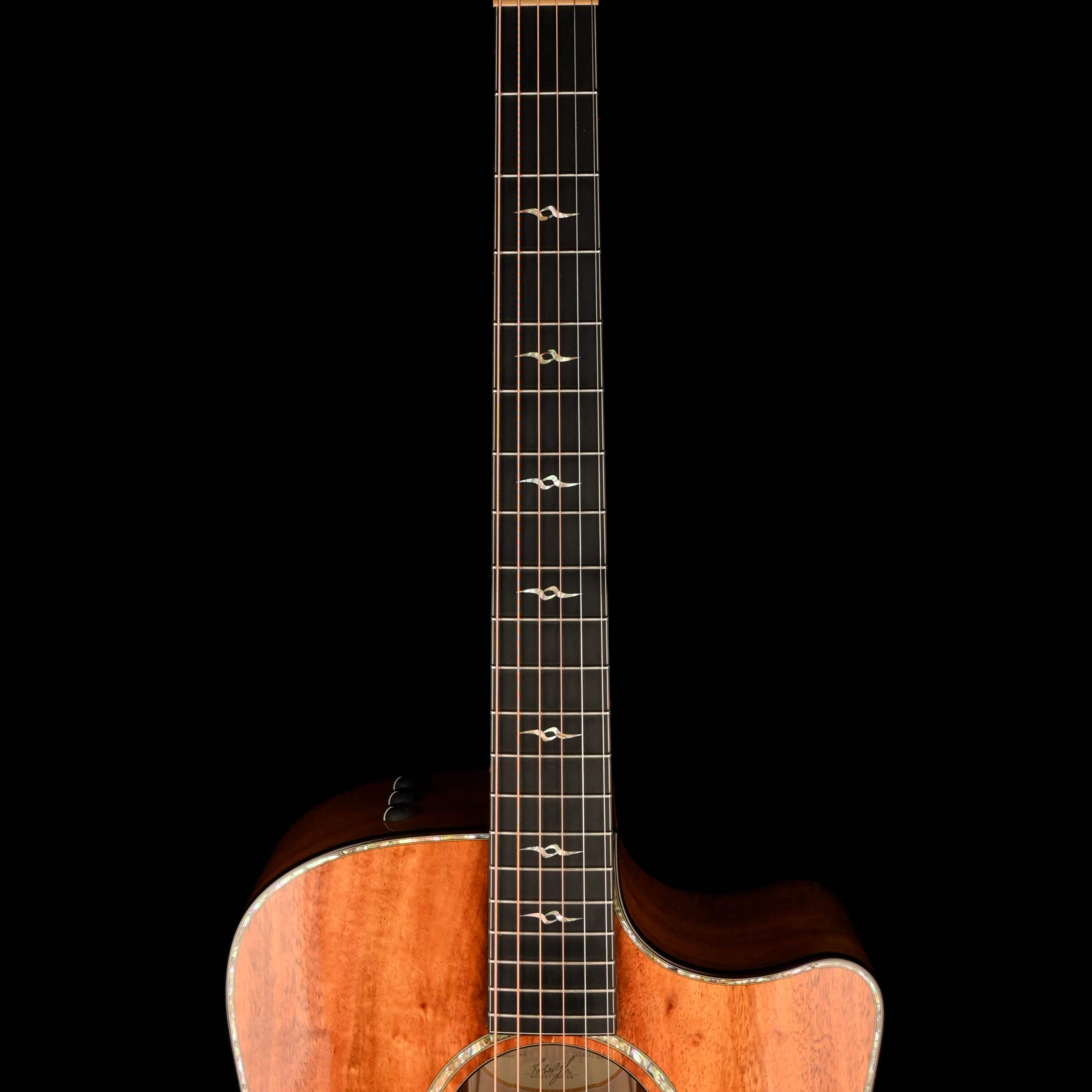 Pre Owned 2005 Taylor K-20ce Koa Natural Acoustic Electric Guitar With OHSC - Image 9