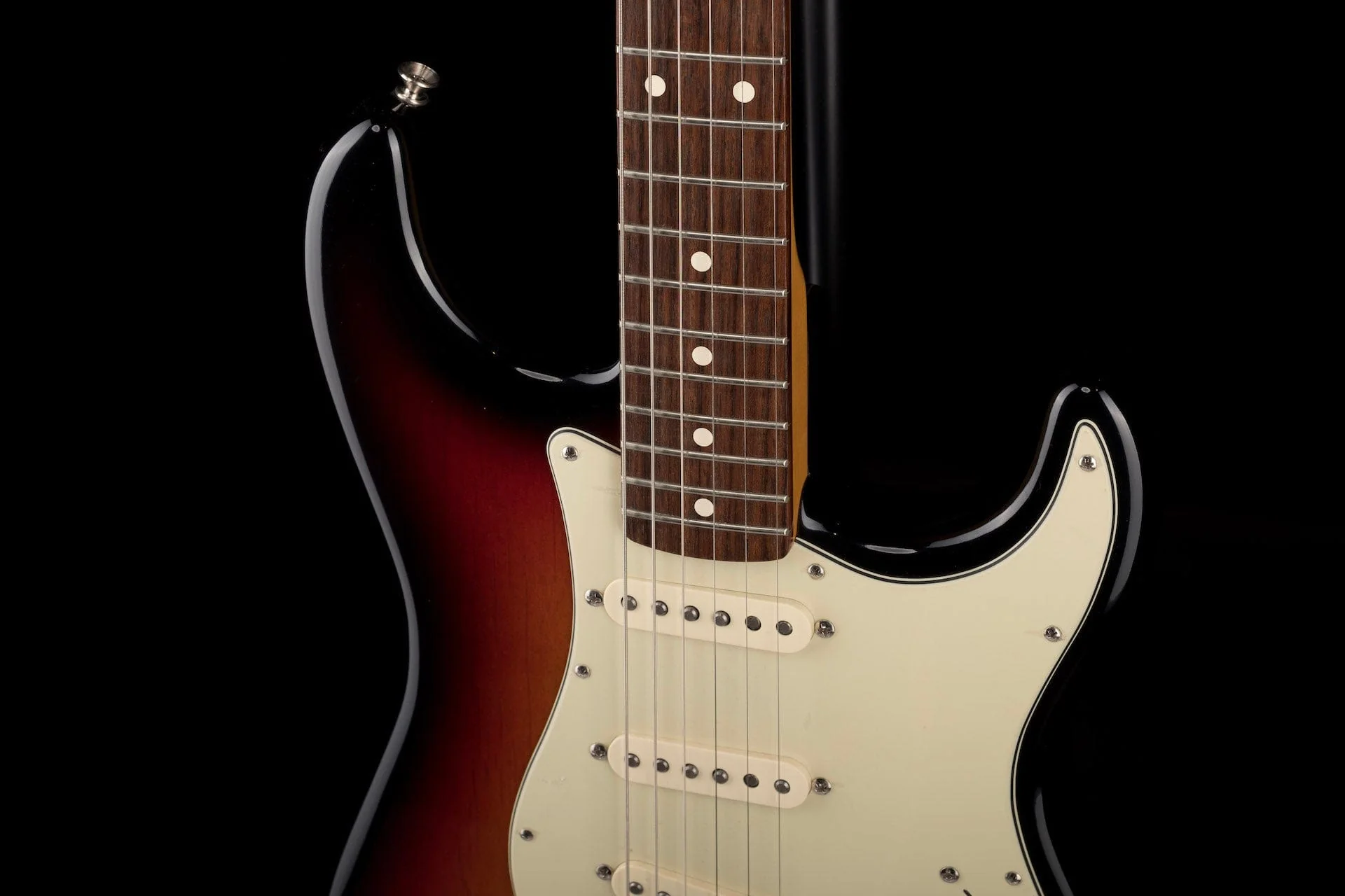 Pre-Owned '07 Fender American Vintage '62 Hot Rod Strat Sunburst With OHSC - Image 3