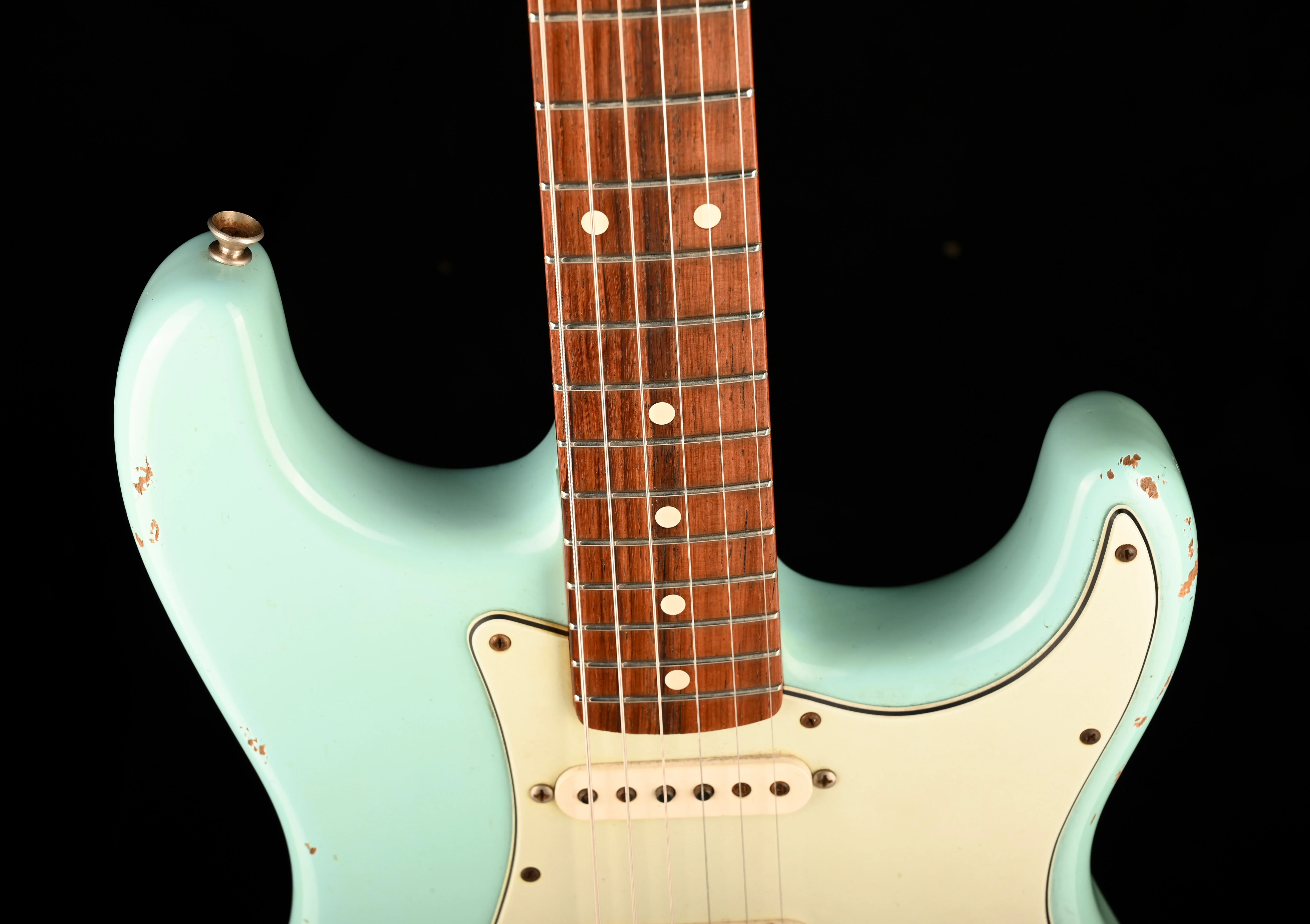 Pre Owned 2008 Fender Custom Shop 1960 Stratocaster Relic Daphne Blue With Case - Image 3