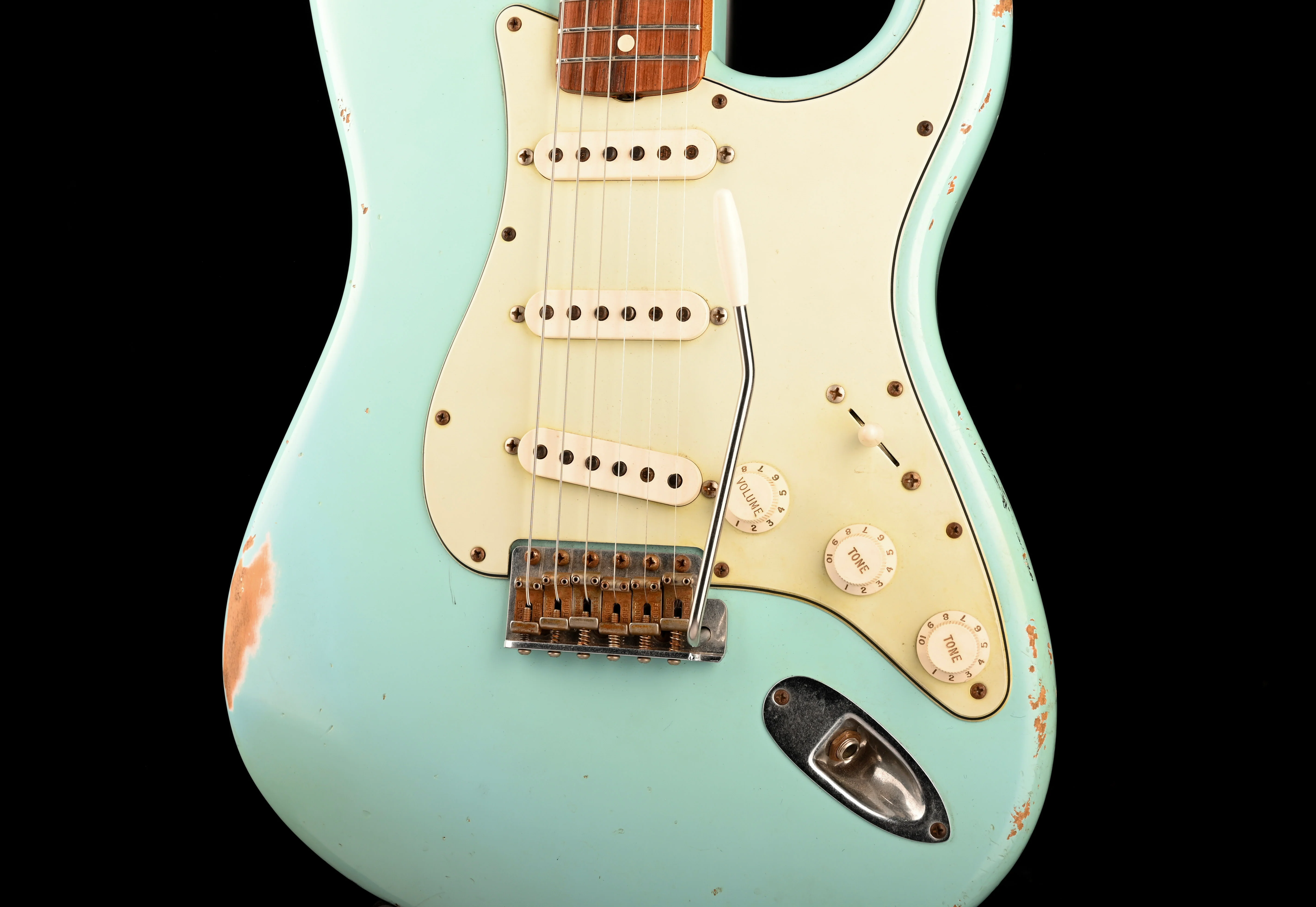 Pre Owned 2008 Fender Custom Shop 1960 Stratocaster Relic Daphne Blue With Case - Image 6