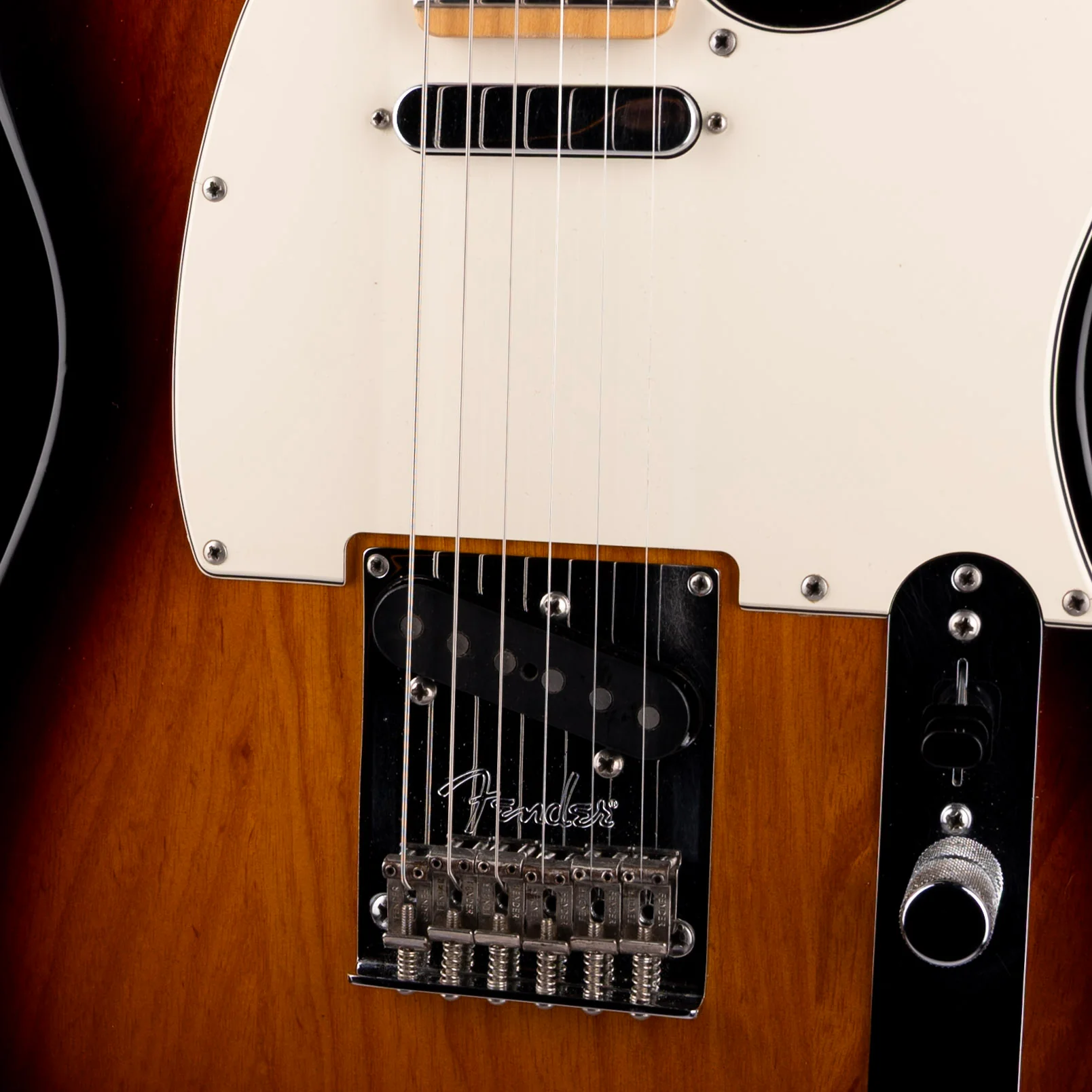 Pre Owned 2011 Fender 60th Anniversary Telecaster 2-Tone Sunburst - Image 5