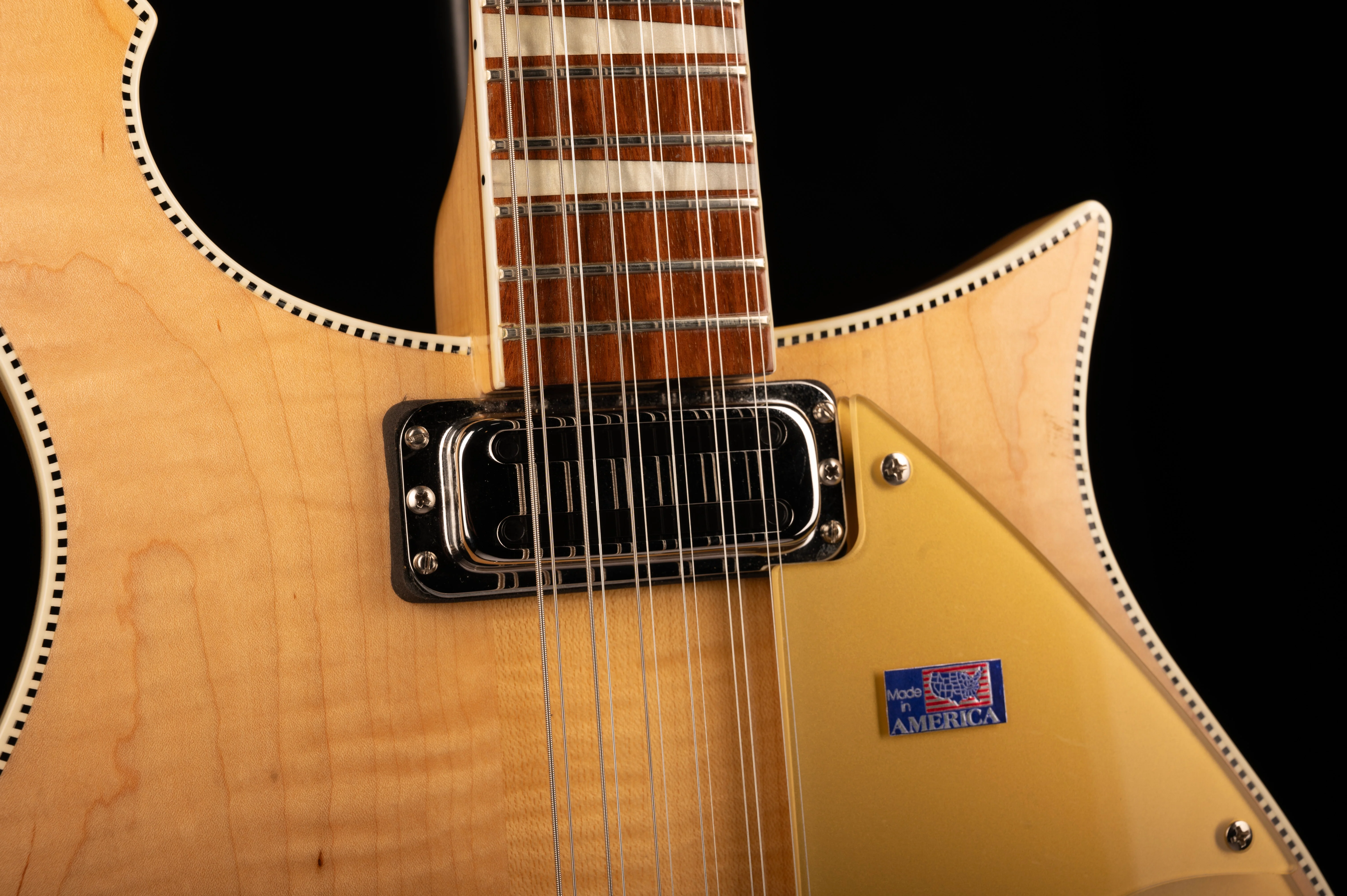 Pre Owned 2011 Rickenbacker 660/12 Mapleglo Electric Guitar With OHSC - Image 9