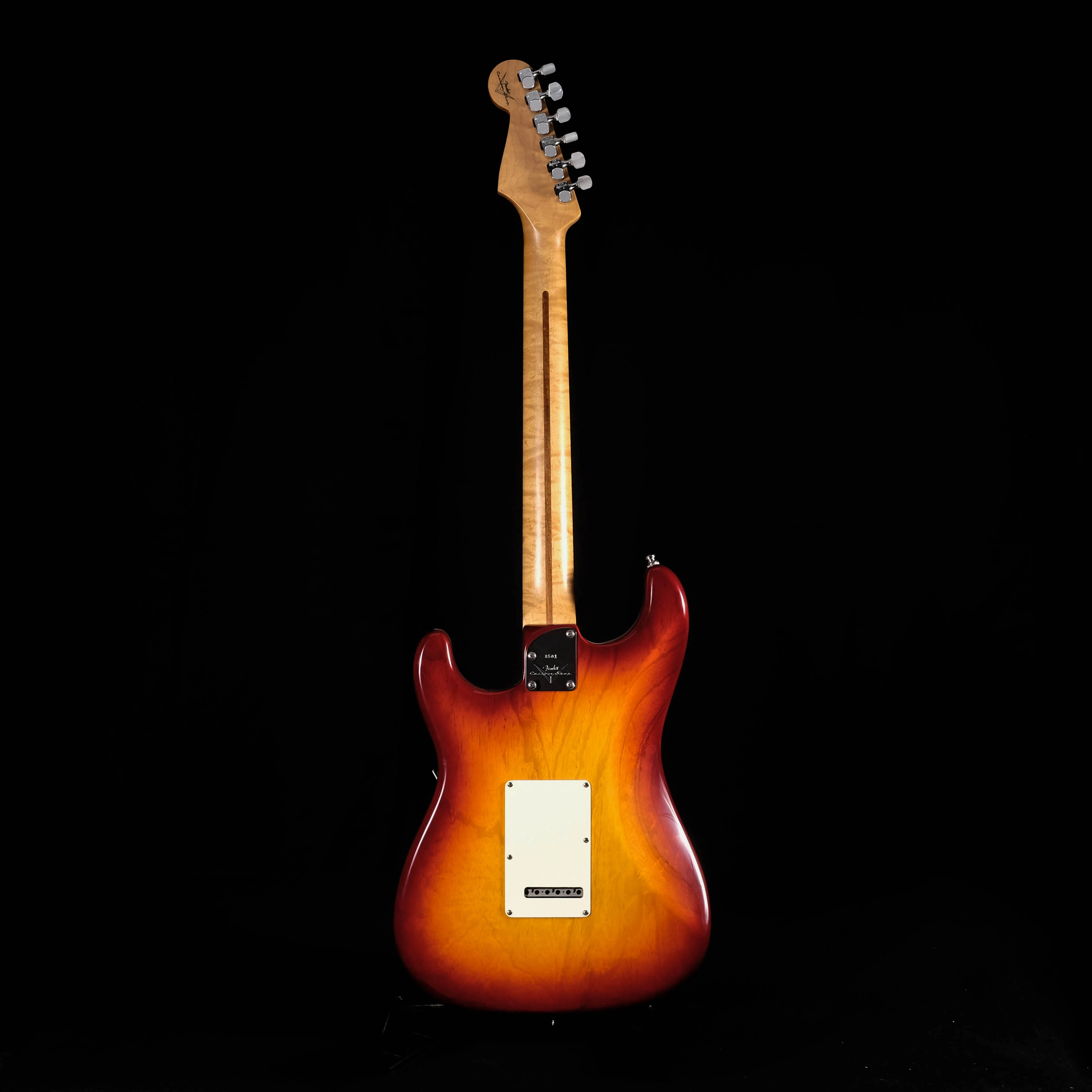 Pre Owned 2012 Fender Custom Shop Custom Deluxe Stratocaster Quilt Maple w/ OHSC - Image 7