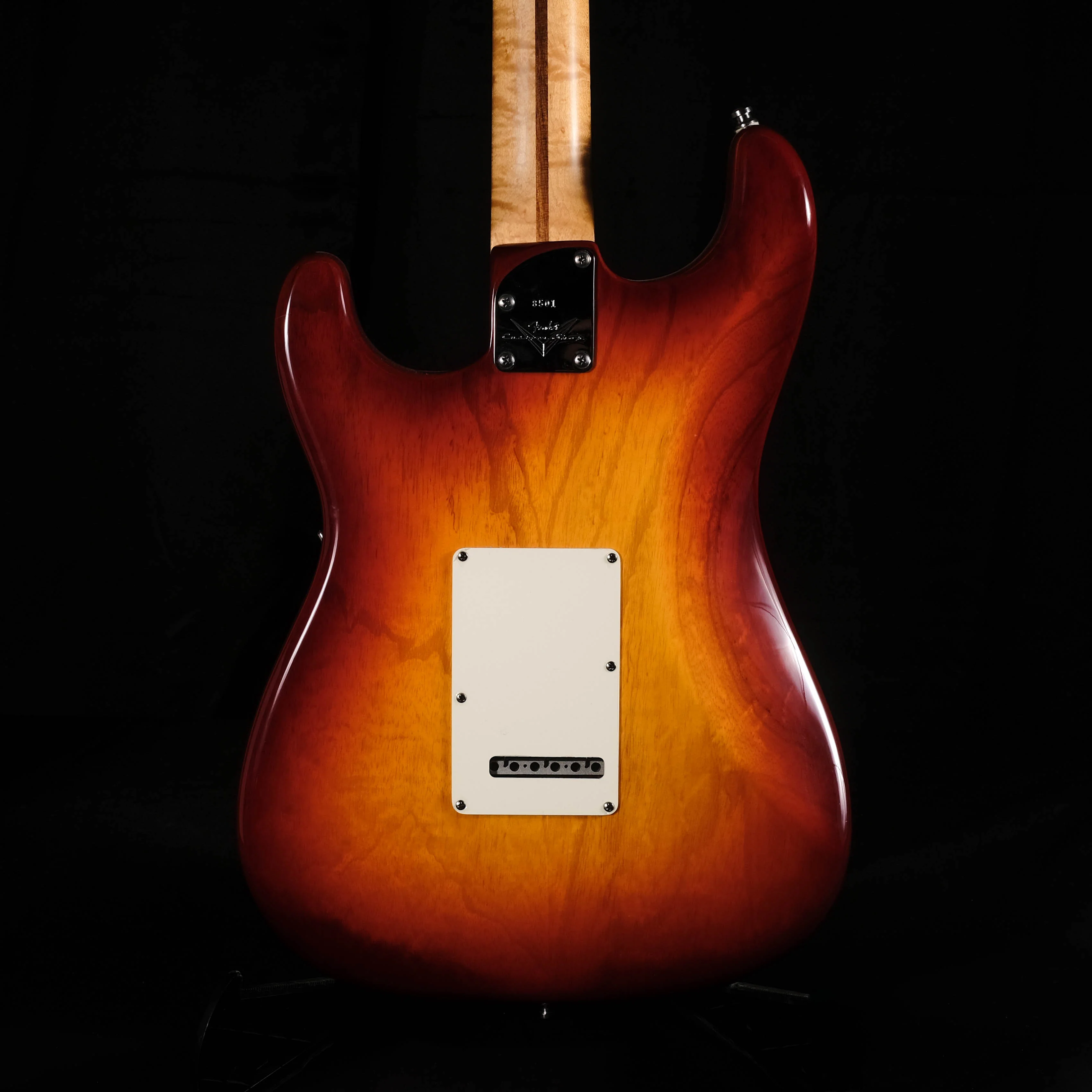 Pre Owned 2012 Fender Custom Shop Custom Deluxe Stratocaster Quilt Maple w/ OHSC - Image 8