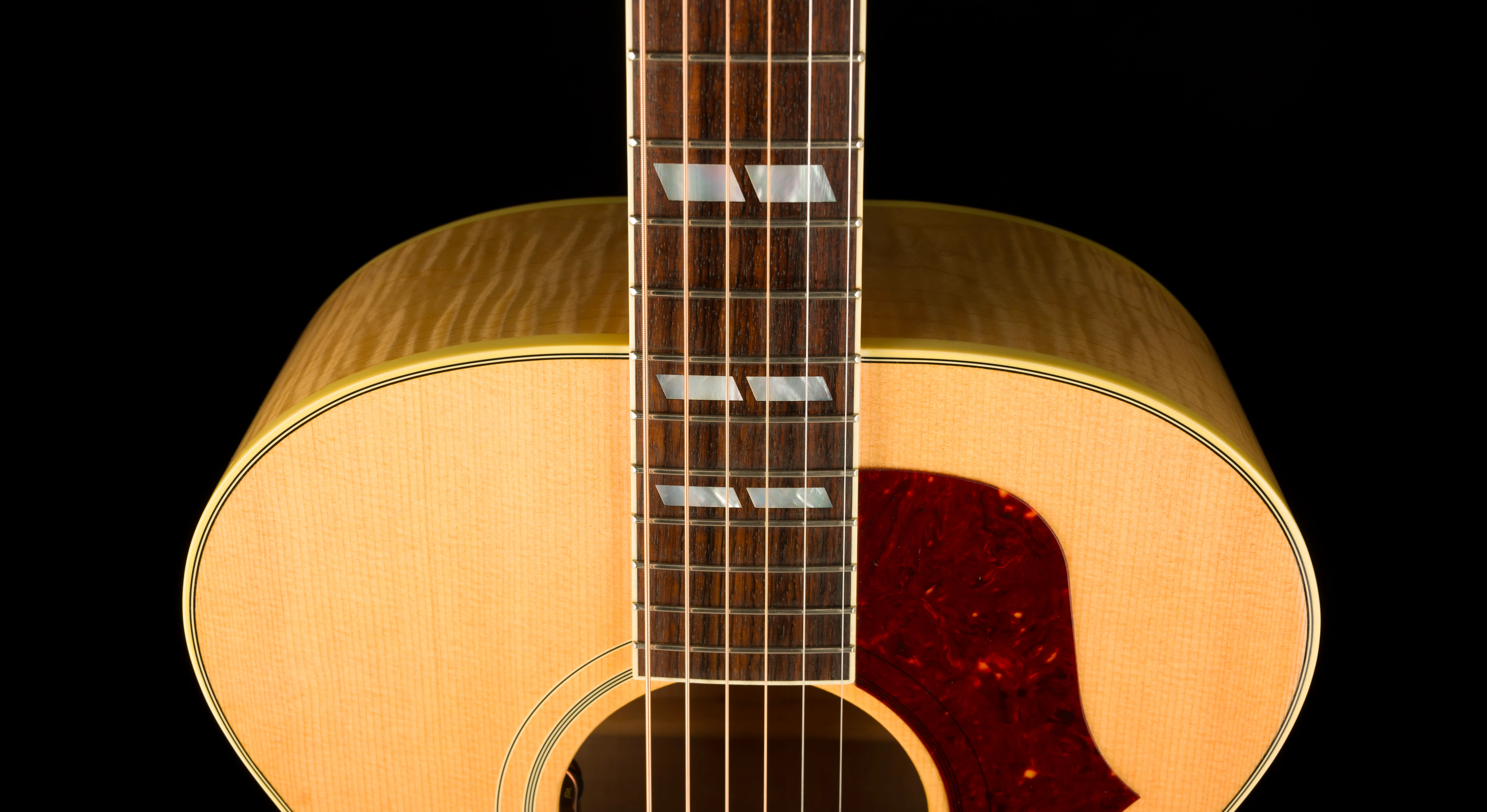 Pre Owned 2021 Gibson J-185 Antique Natural Acoustic Guitar With OHSC - Image 3
