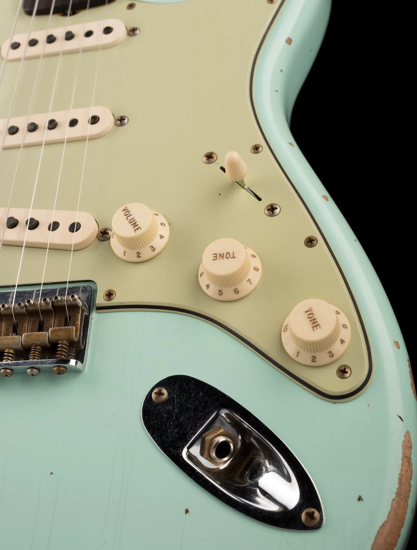 Pre Owned 2022 Fender Custom Shop ‘62 Stratocaster Relic Faded Surf Green - Image 8