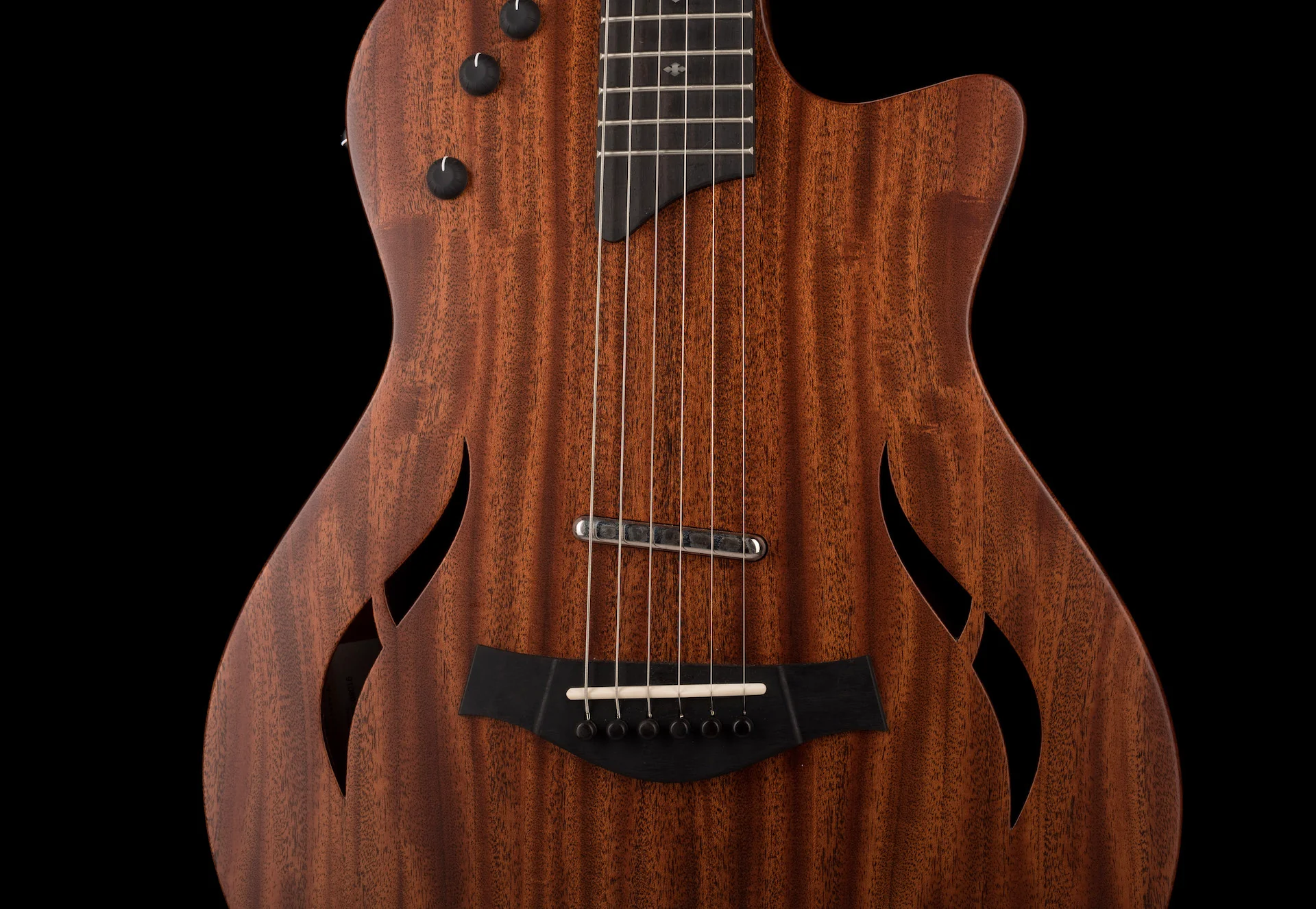 Pre Owned 2022 Taylor T5Z Classic Mahogany Natural With Gig Bag - Image 6