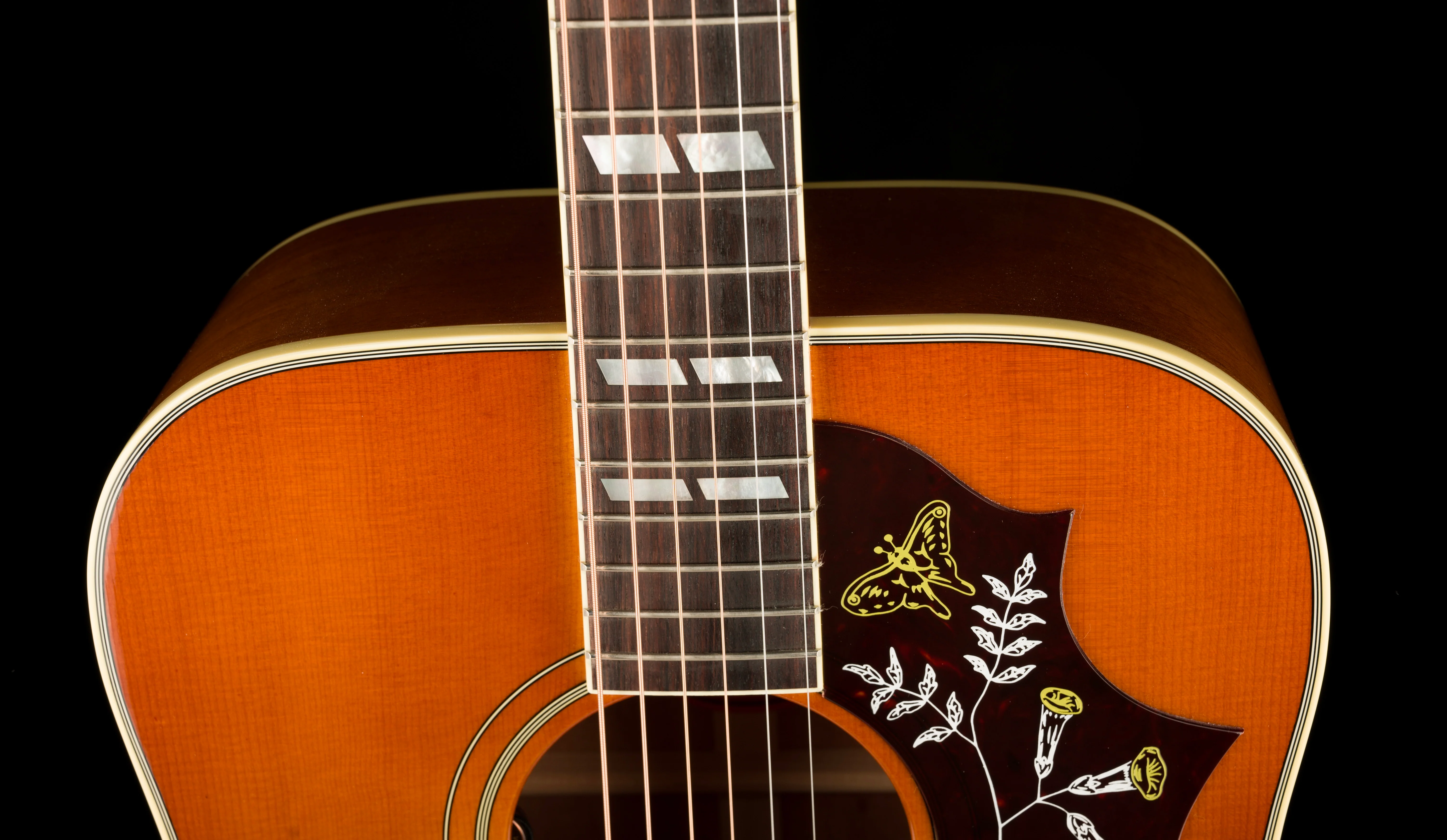 Pre Owned 2024 Gibson Hummingbird Original Heritage Cherry Sunburst Acoustic Electric Guitar With OHSC - Image 3