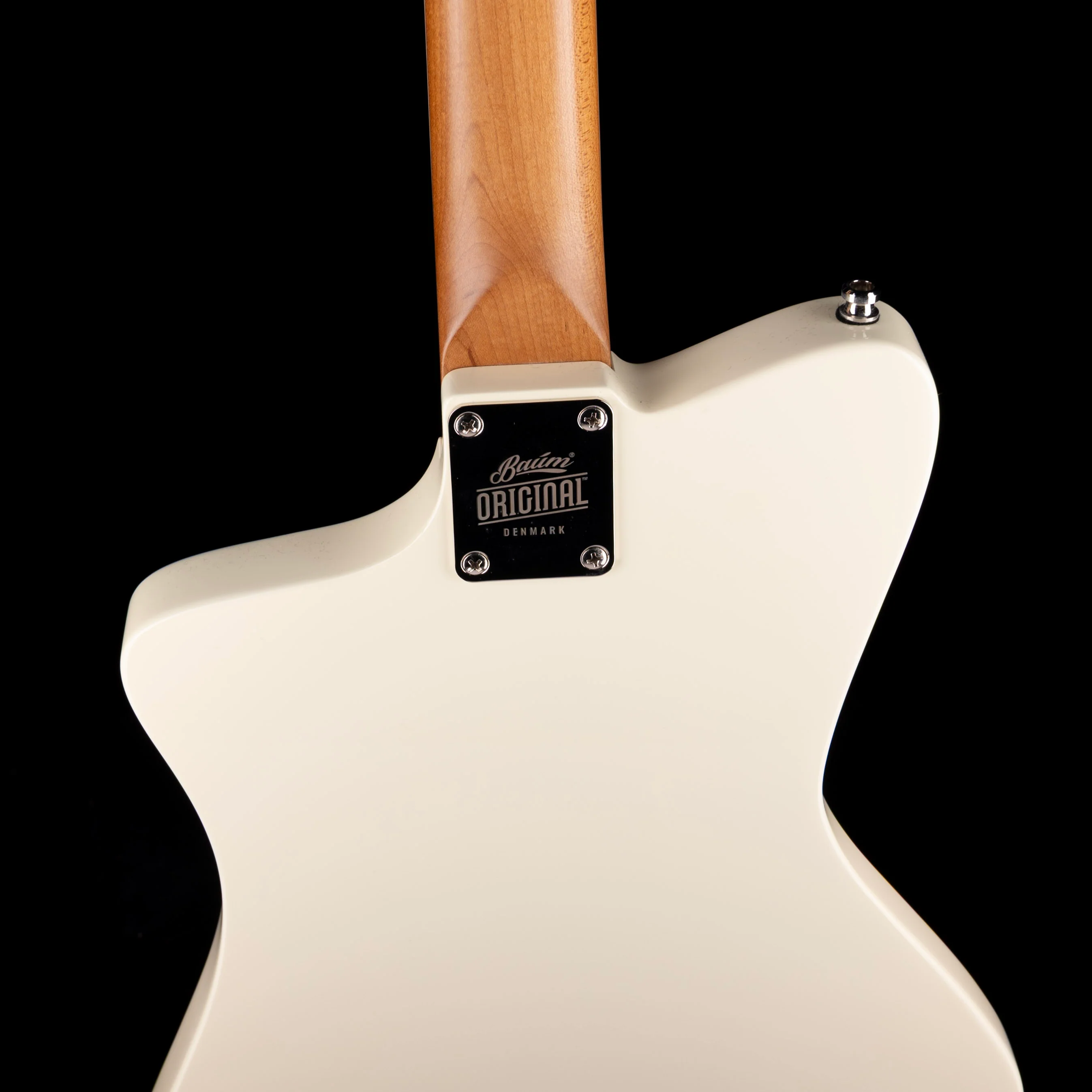 Pre Owned Baum Guitars Wingman Vintage White with Gig Bag - Image 11