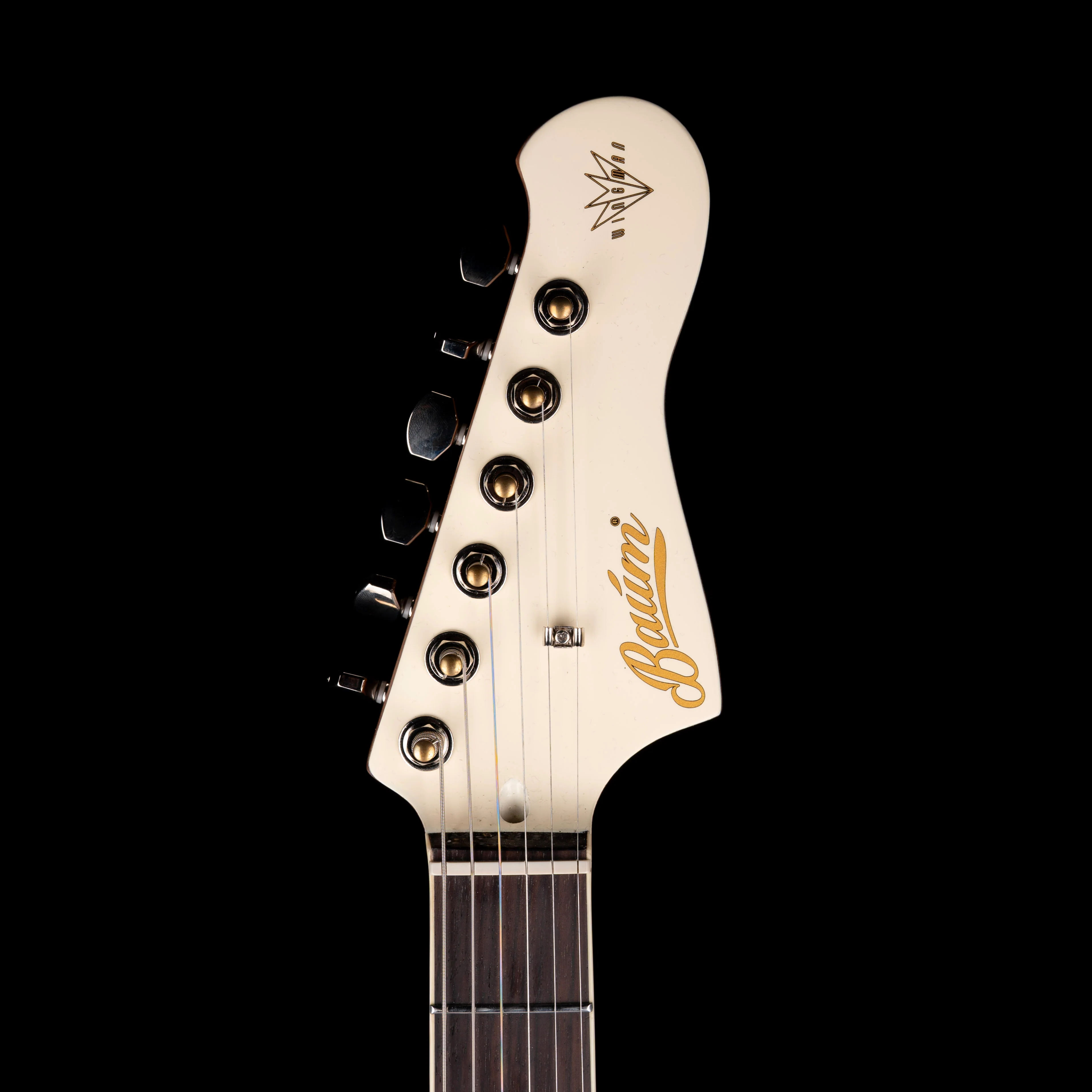 Pre Owned Baum Guitars Wingman Vintage White with Gig Bag - Image 8