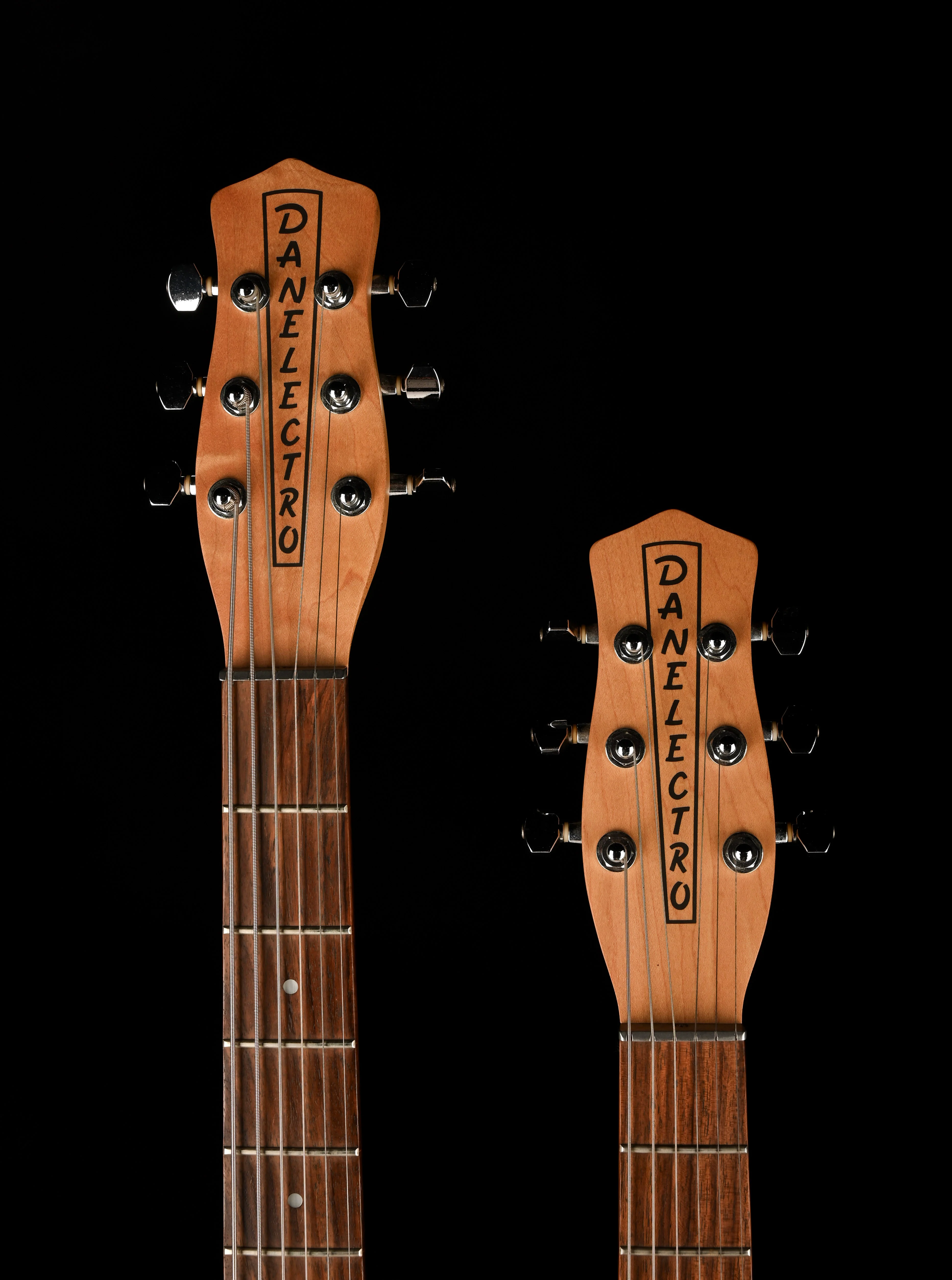 Pre Owned Danelectro Baritone/6-String Doubleneck Antigua With Gig Bag - Image 10
