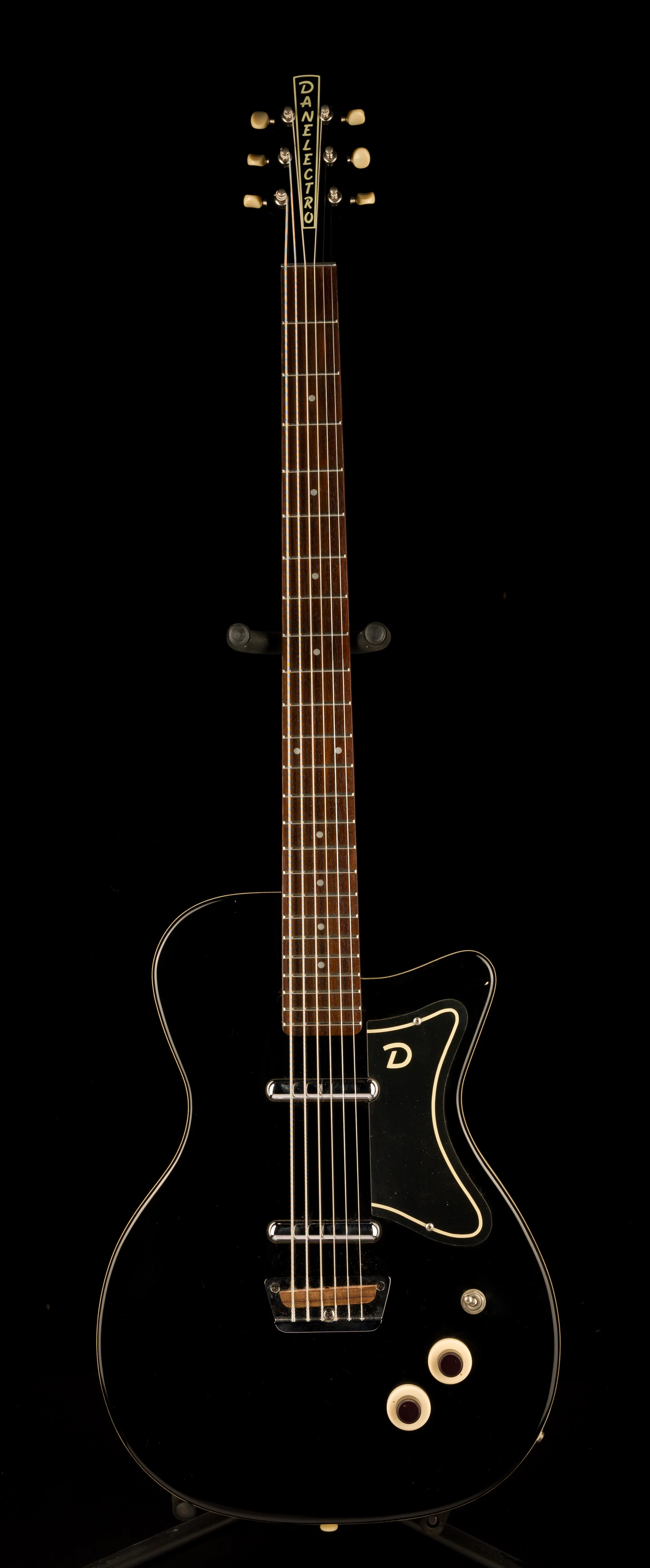 Pre Owned Danelectro U-2 ‘56 Baritone Guitar Black With Gig Bag - Image 2