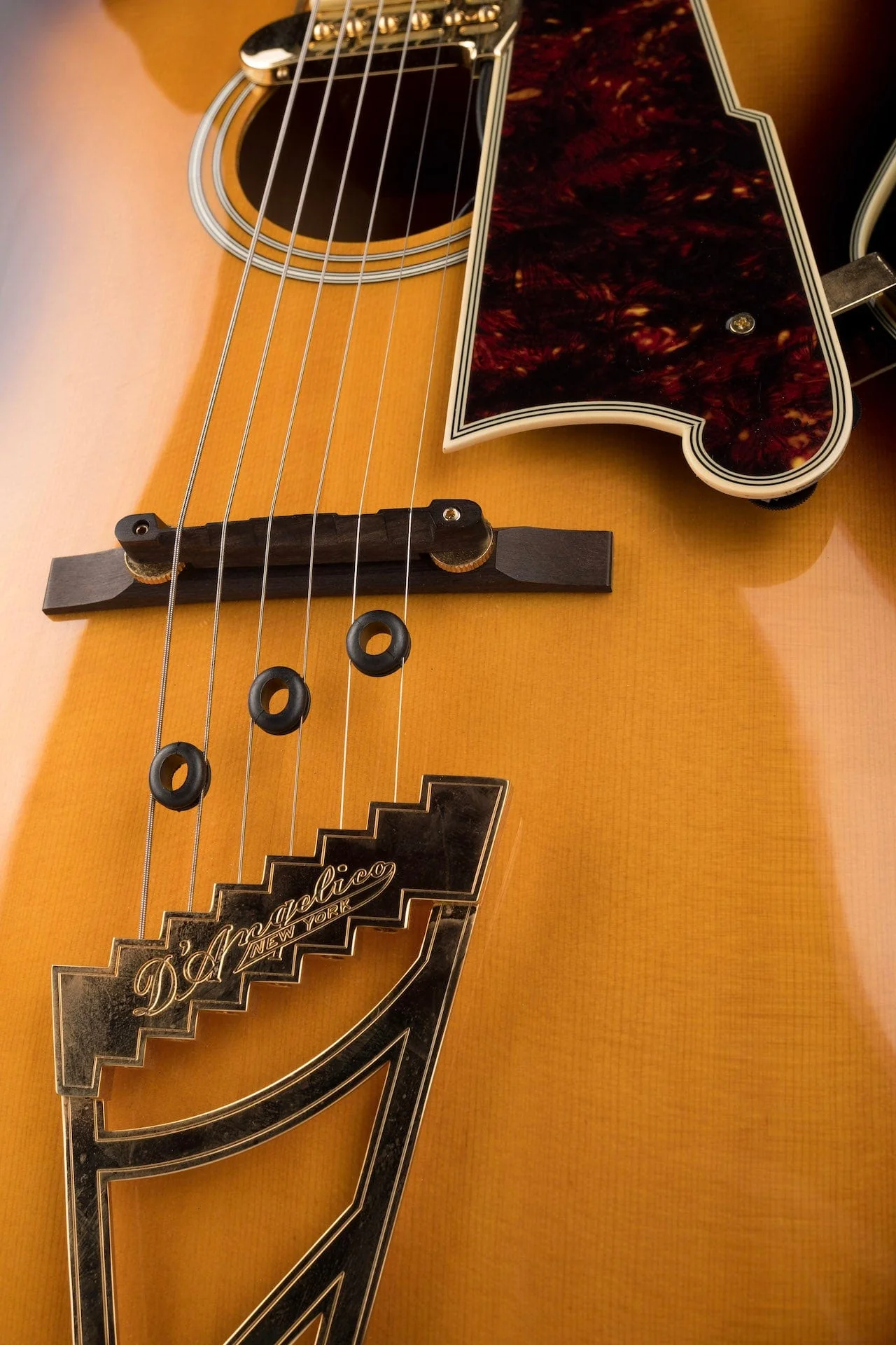 Pre Owned D'Angelico EX-63 With DeArmond Rhythm Chief Pickup With Case - Image 10