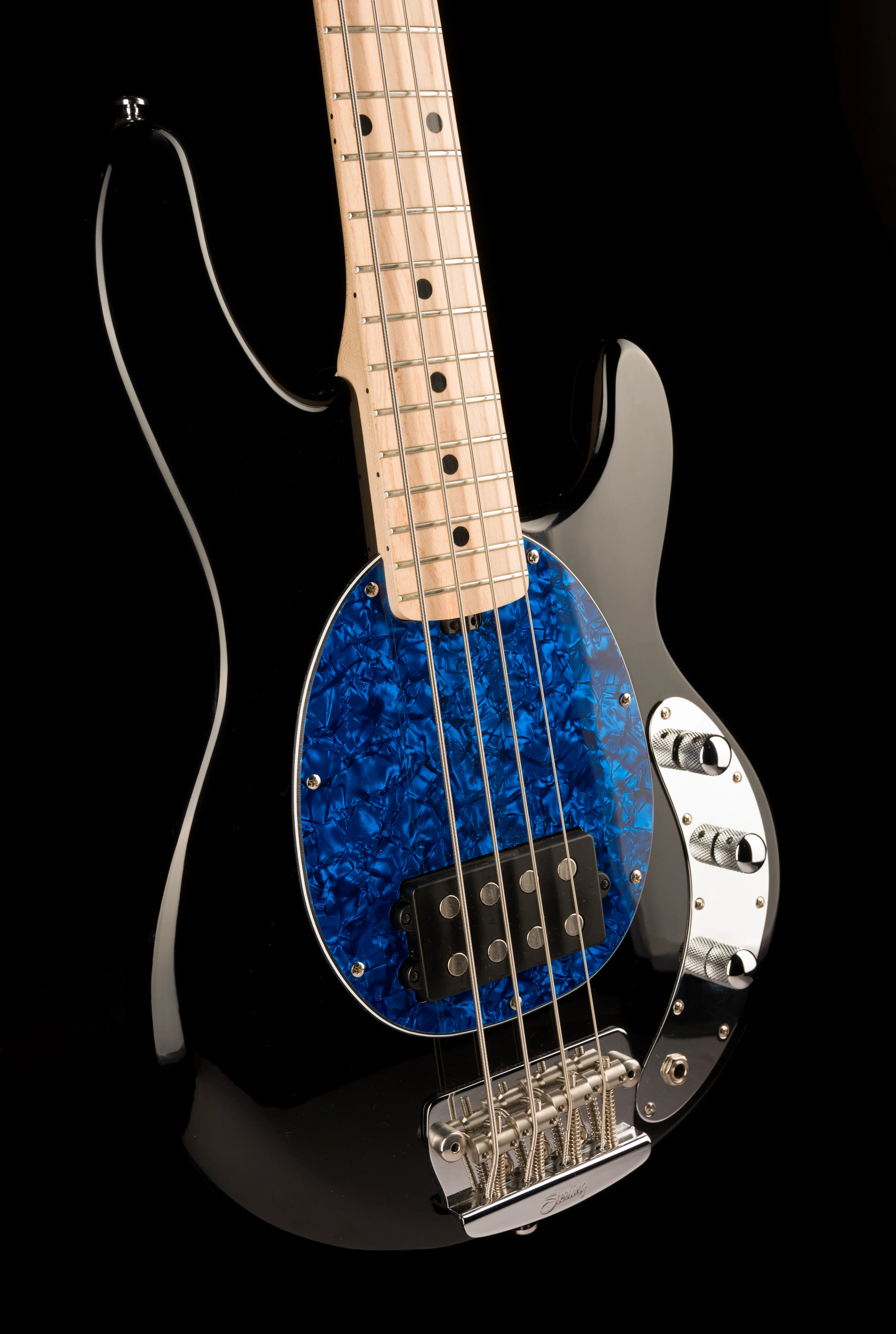 Pre Owned Ernie Ball Music Man Stingray Short Scale Bass Black With Gig Bag - Image 10