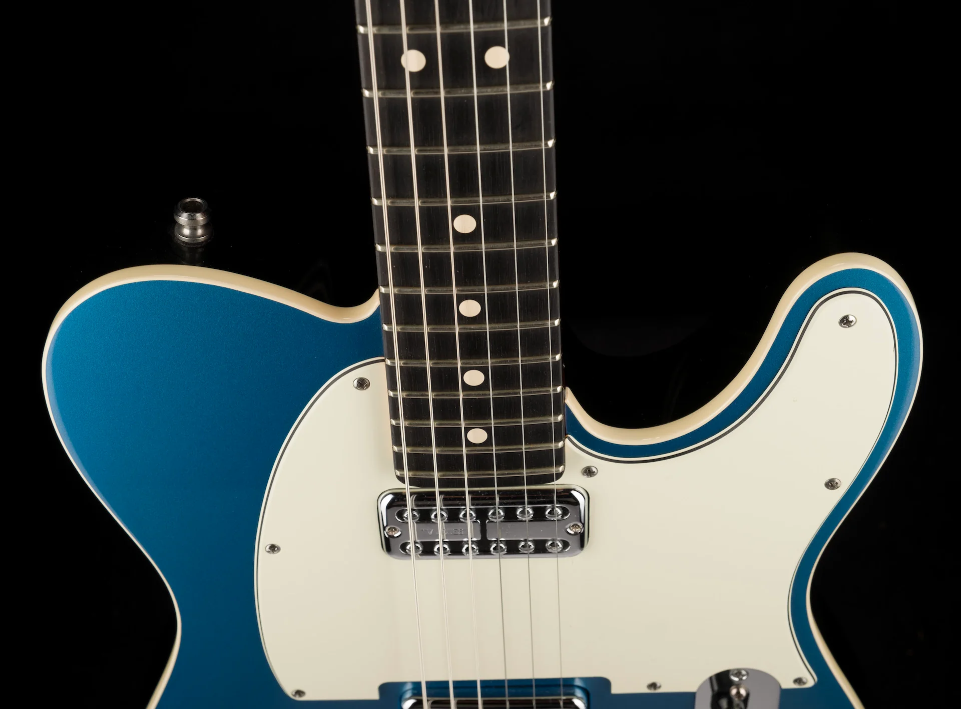 Pre Owned 2013 Fender Custom Shop Double TV Jones Two Tone Telecaster NOS Lake Placid Blue With OHSC - Image 3