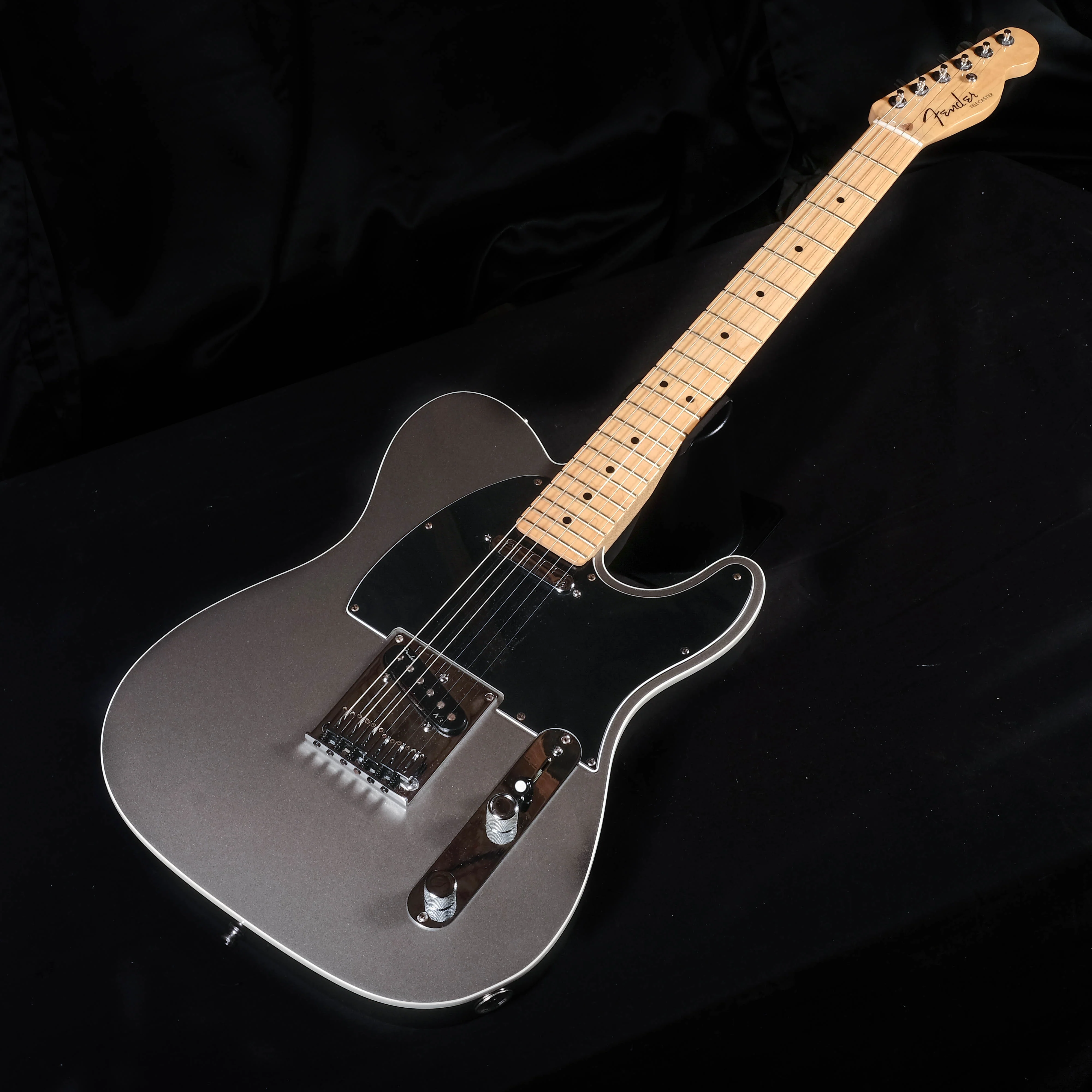 Pre Owned Fender American Deluxe Telecaster Tungsten Silver Electric Guitar OHSC - Image 3