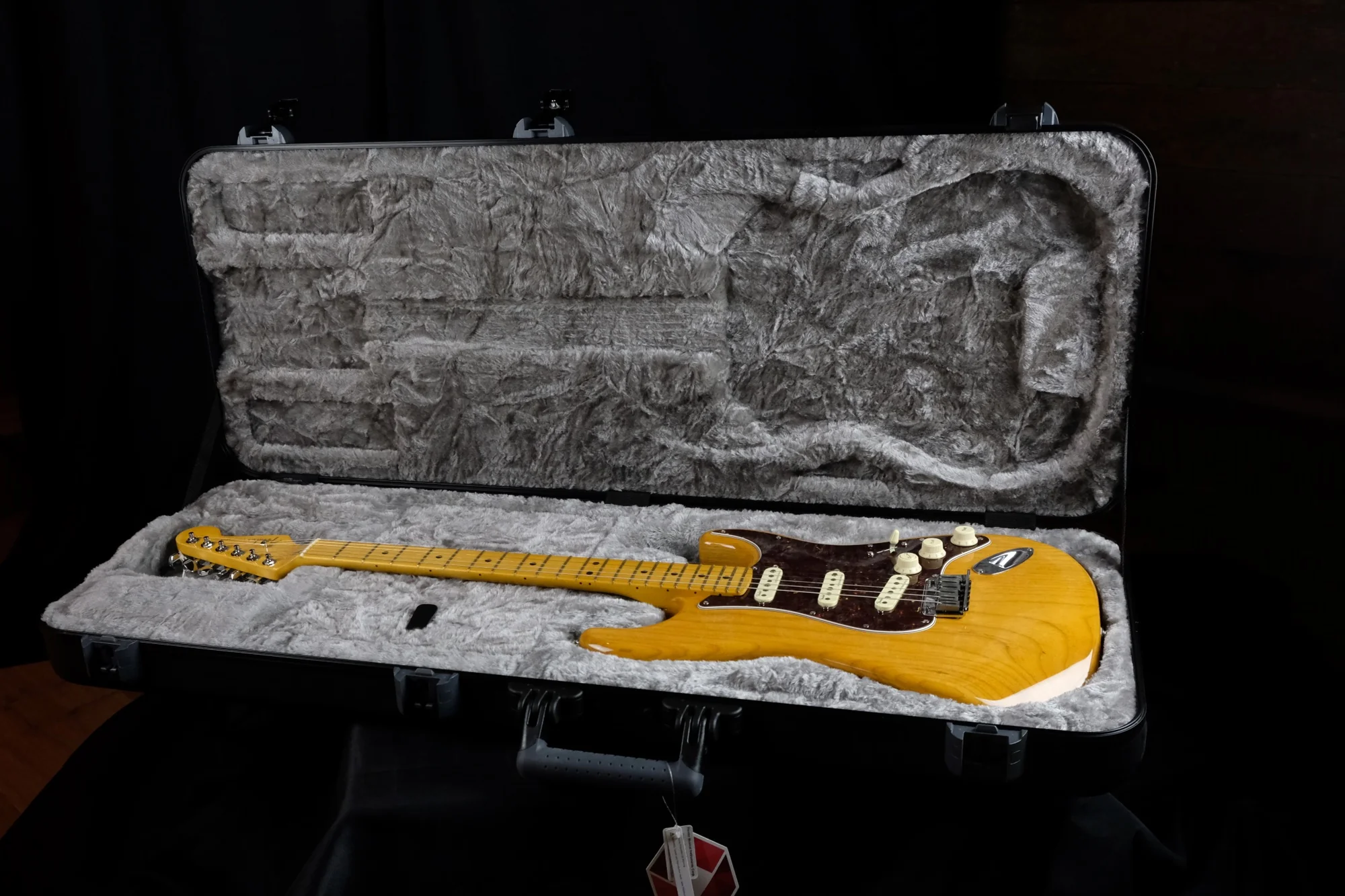 Pre Owned '19 Fender American Ultra Stratocaster Maple Neck Aged Natural W/ OHSC - Image 7