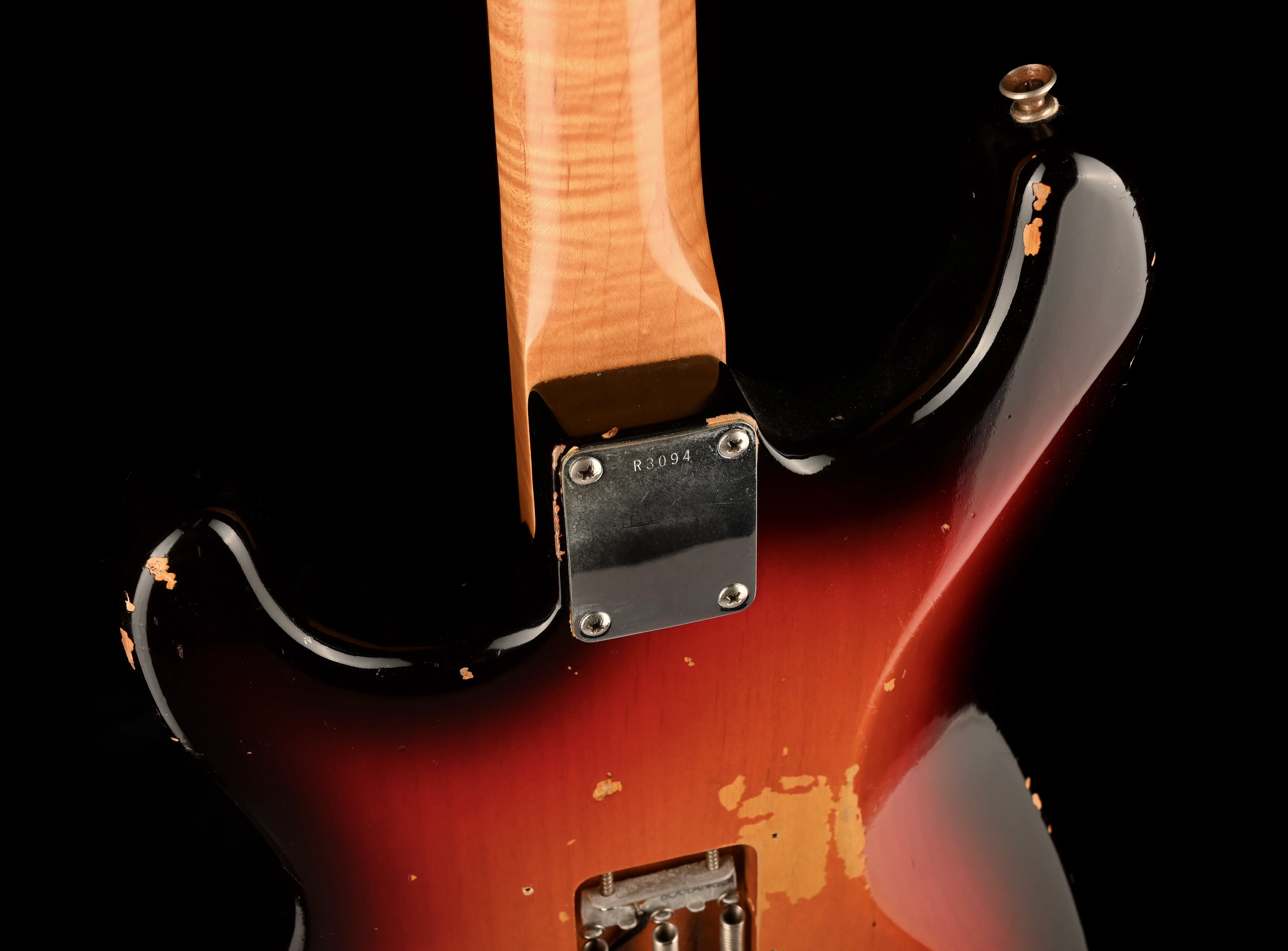 Pre Owned '97 Fender Custom Shop 60's Vince Cunetto Relic Stratocaster 3-Tone Sunburst With Case - Image 14
