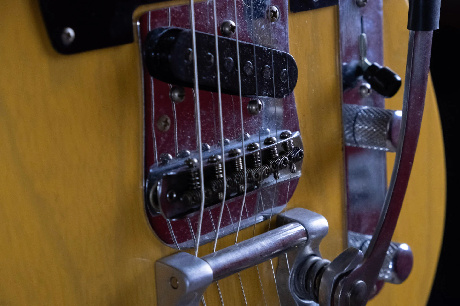 Used '20 Fender Custom Shop 50's Vibra Telecaster Journeyman Relic Butterscotch Blonde w Bigsby & OHSC - Image 6