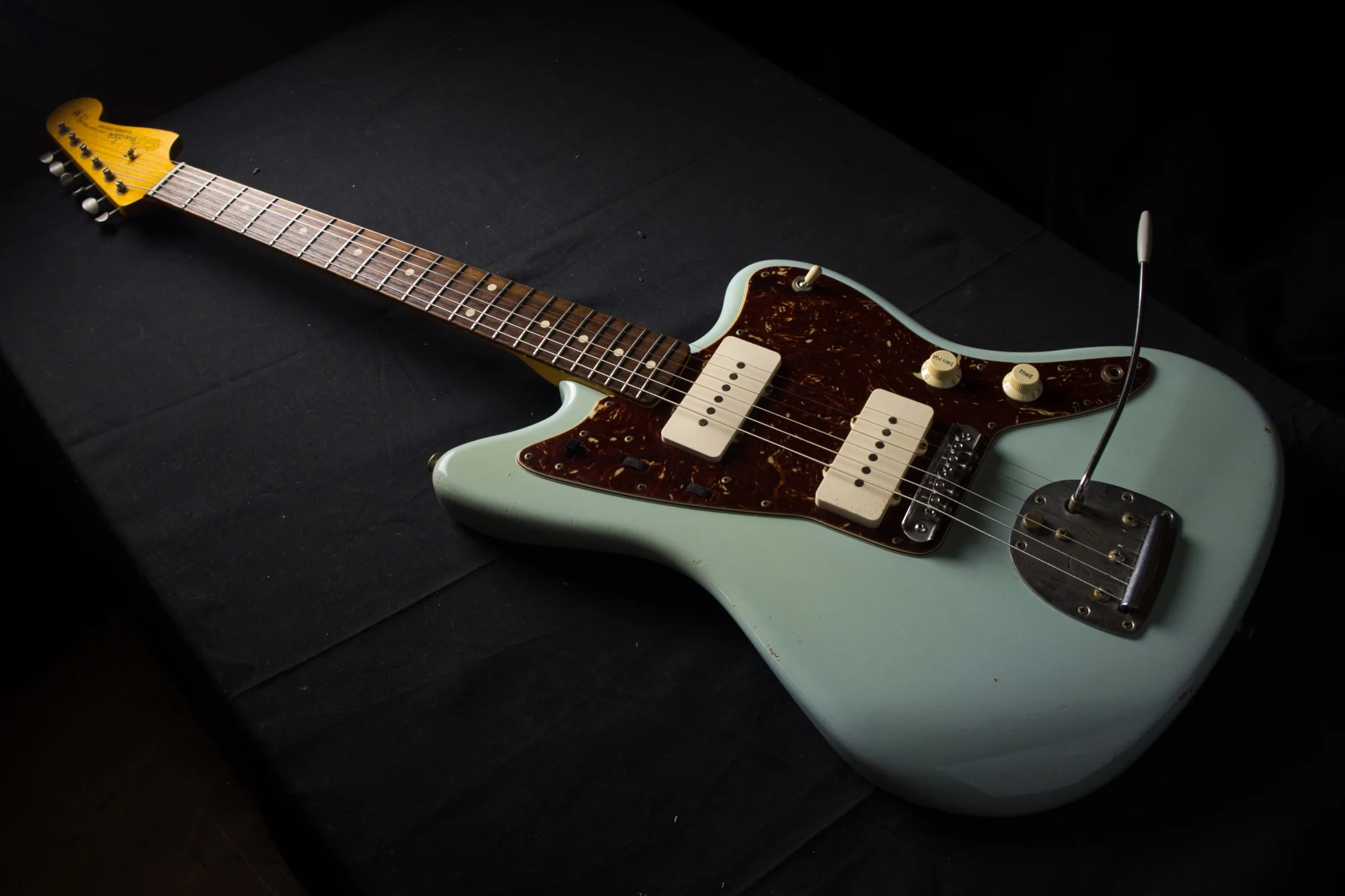 Pre Owned '11 Fender Custom Shop Dealer Select Wildwood "10" '59 Jazzmaster Faded Sonic Blue OHSC - Image 3