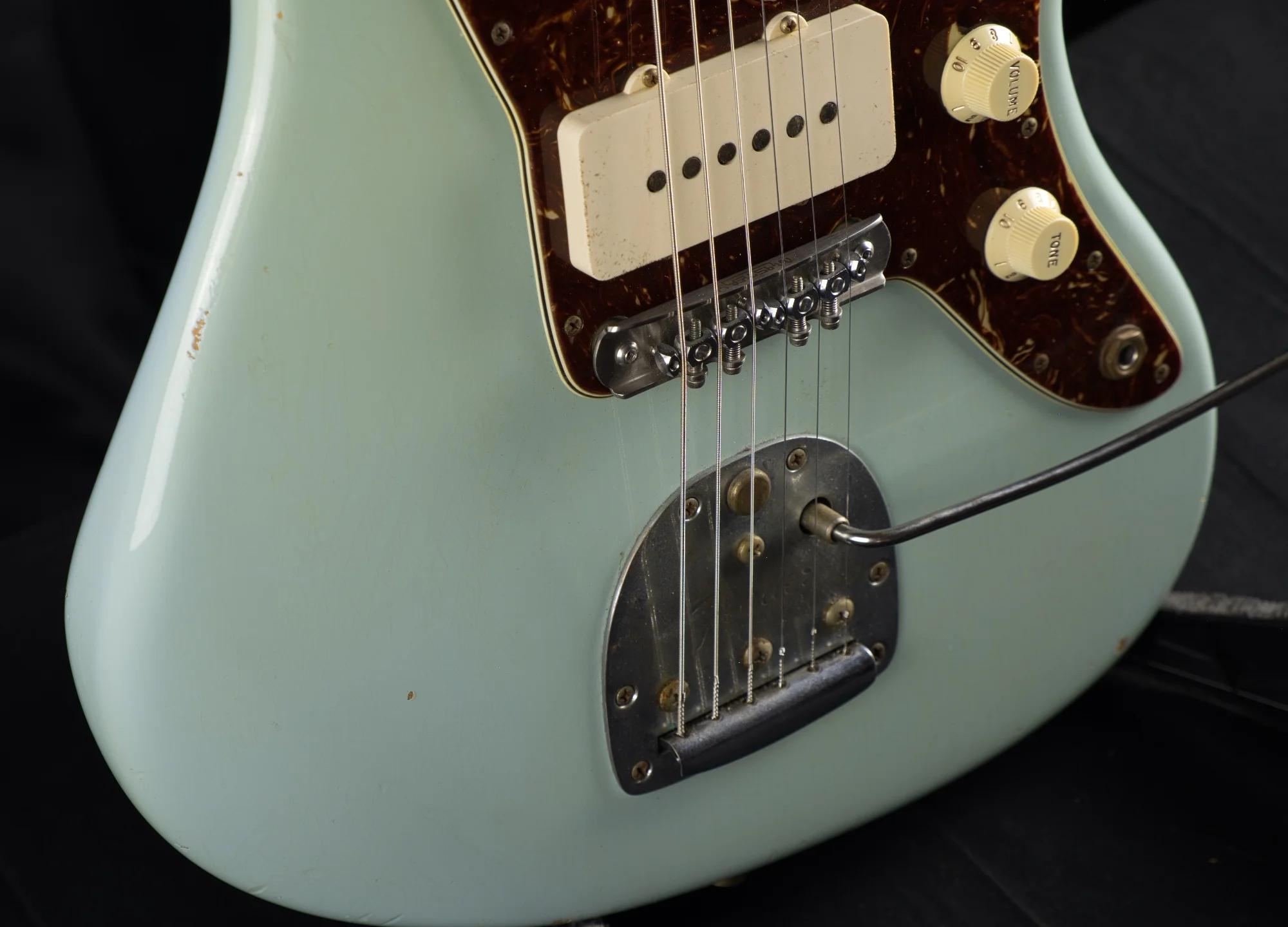 Pre Owned '11 Fender Custom Shop Dealer Select Wildwood "10" '59 Jazzmaster Faded Sonic Blue OHSC - Image 4