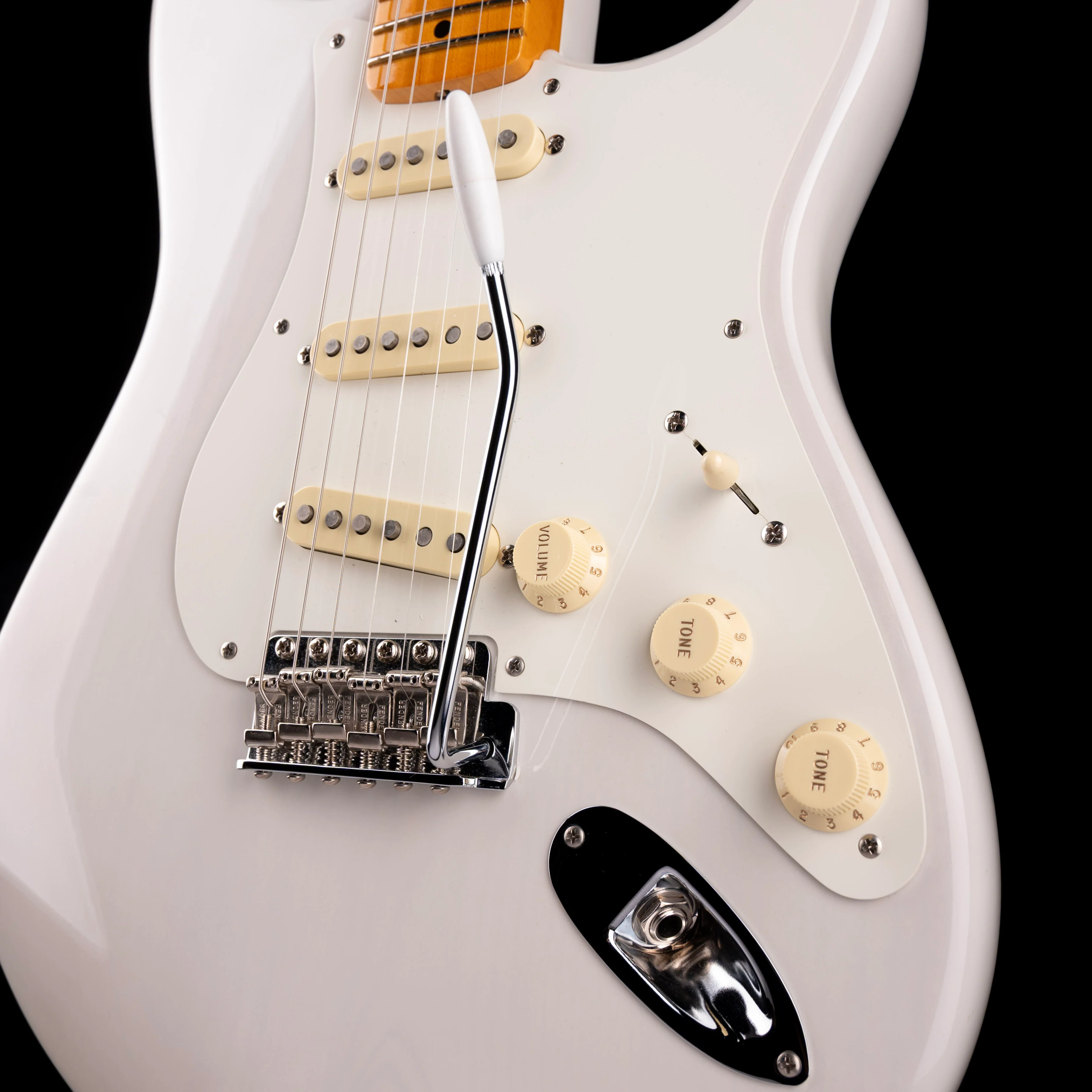 Pre Owned Fender Eric Johnson Stratocaster Maple White Blonde with OHSC - Image 5
